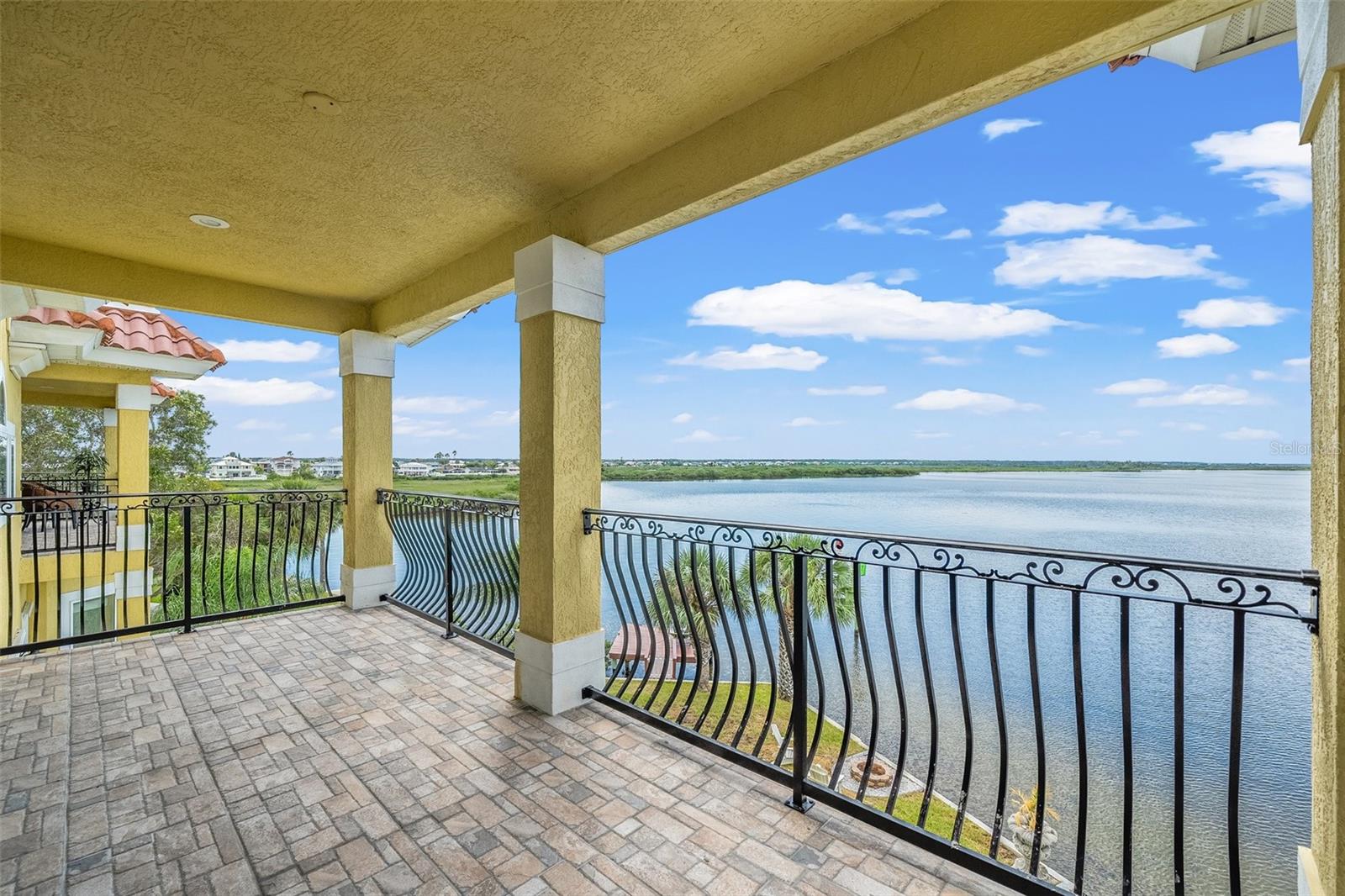 3236 GULF WINDS CIR