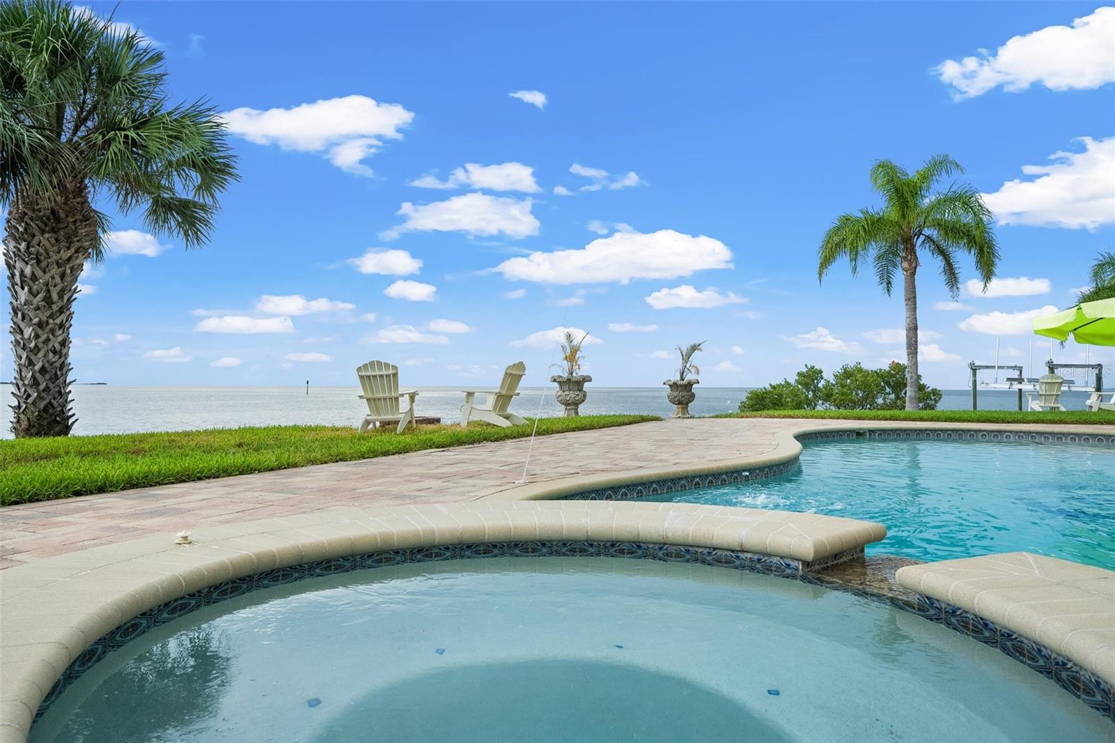 3236 GULF WINDS CIR