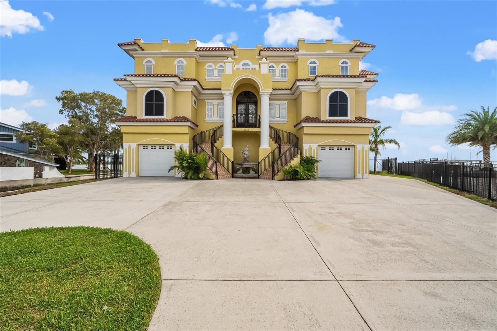 3236 GULF WINDS CIR