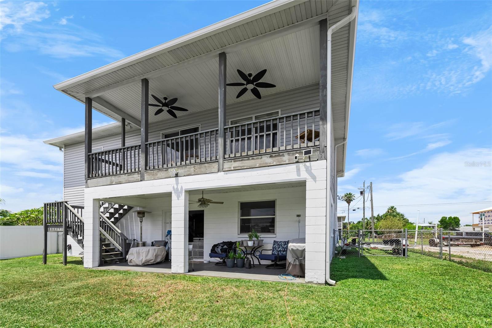 4464 NEPTUNE DR