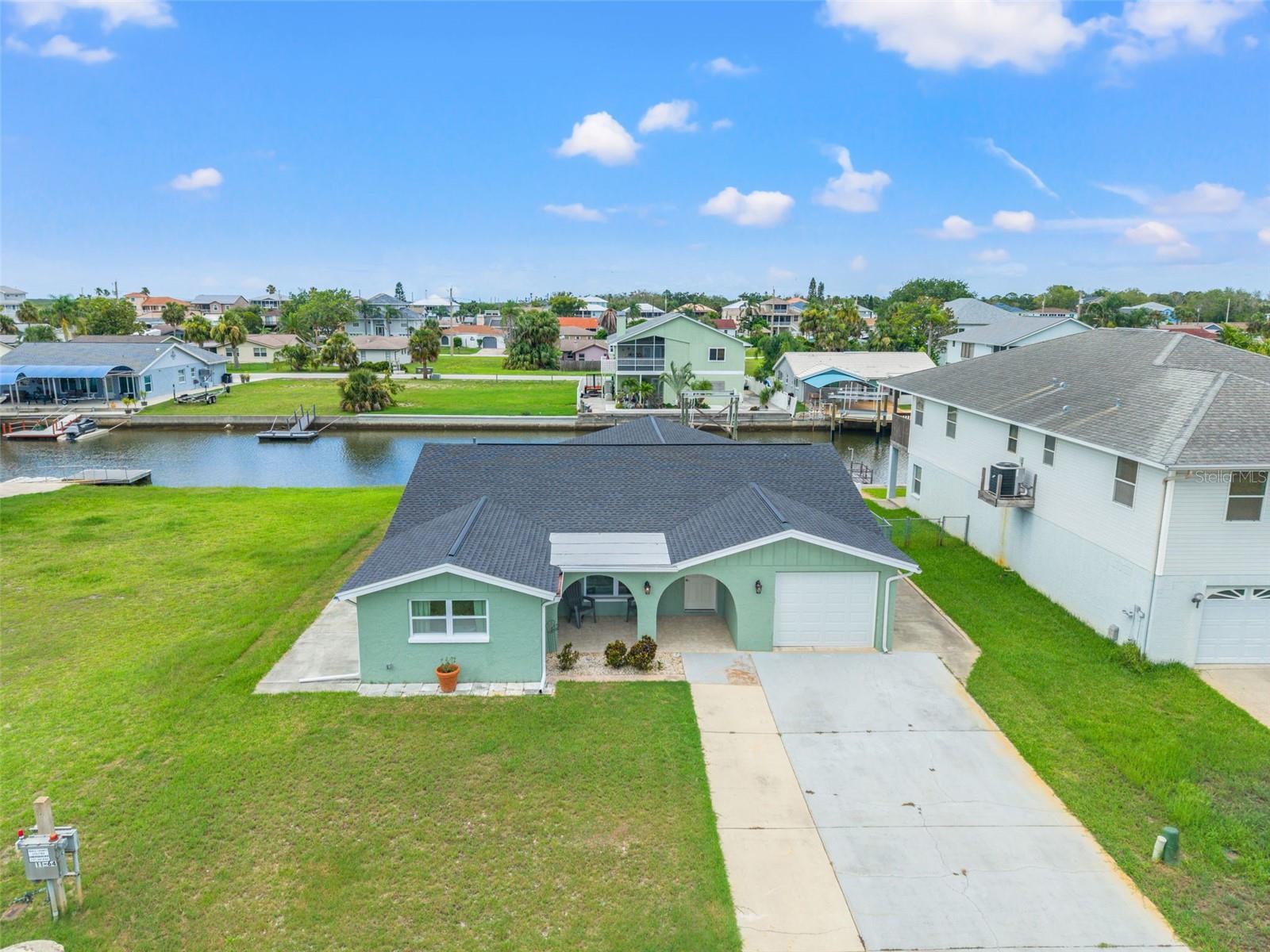 7401 ISLANDER LN