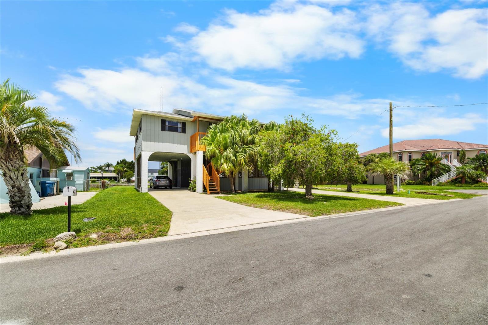 4279 NEWPORT DR