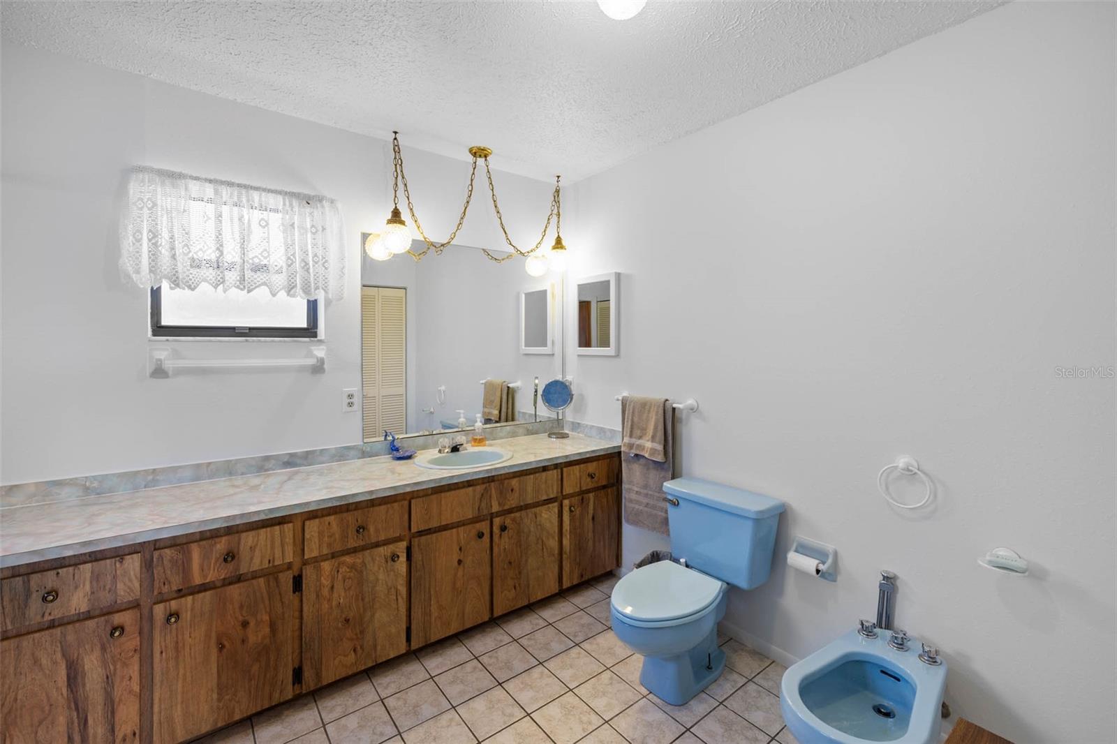 4279 NEWPORT DR