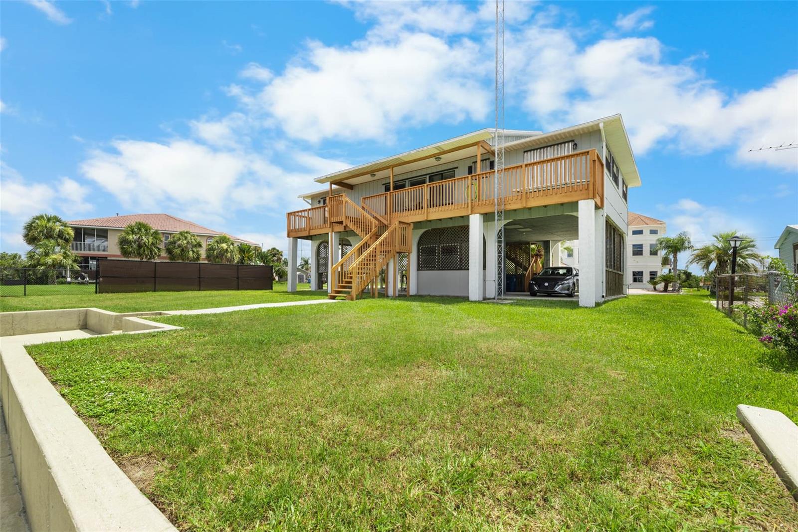 4279 NEWPORT DR