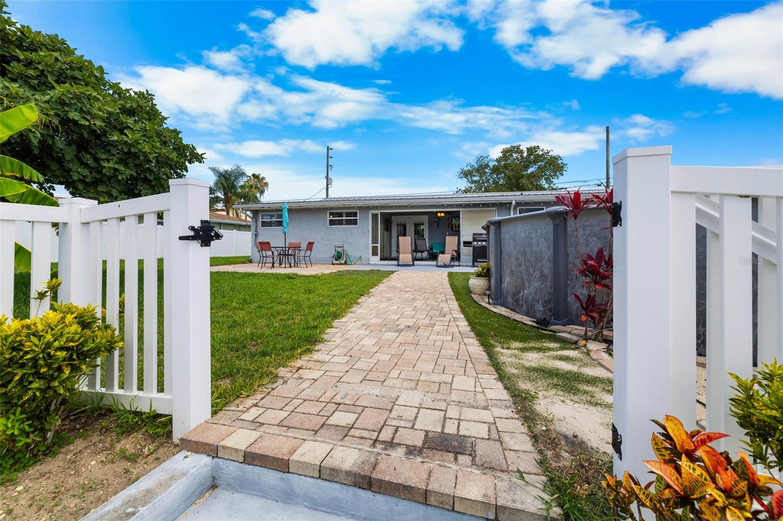 3260 GULFVIEW DR