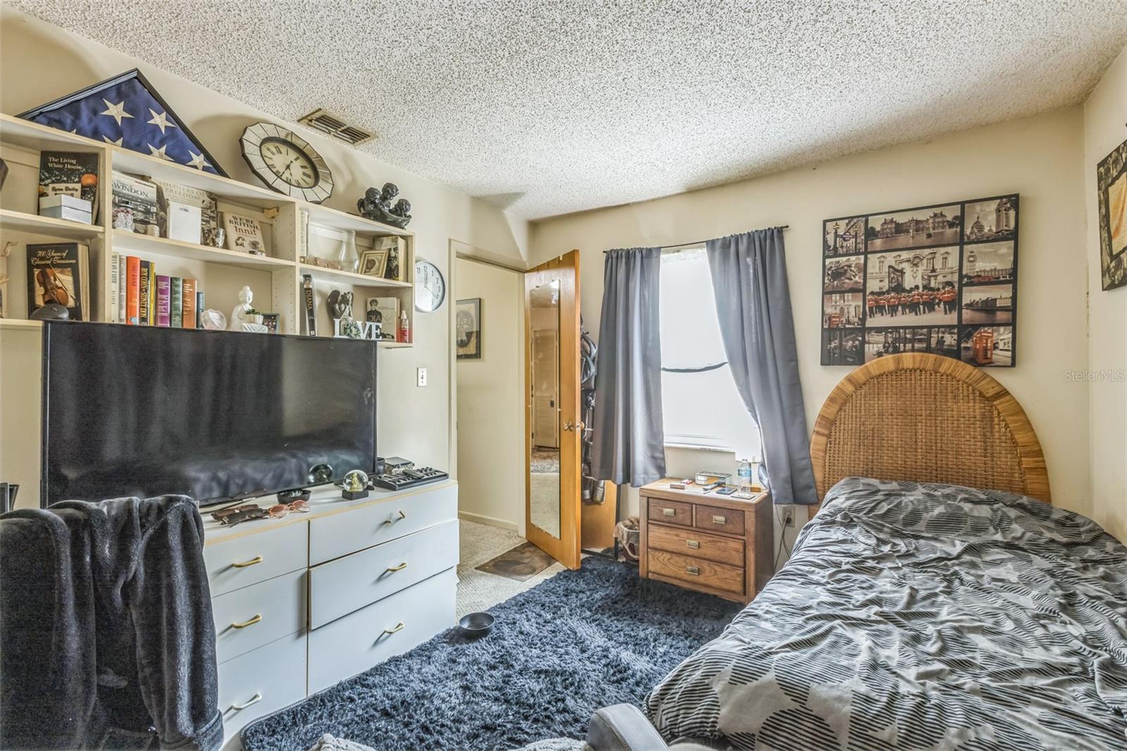 5225 IMPERIAL LAKES BLVD #9