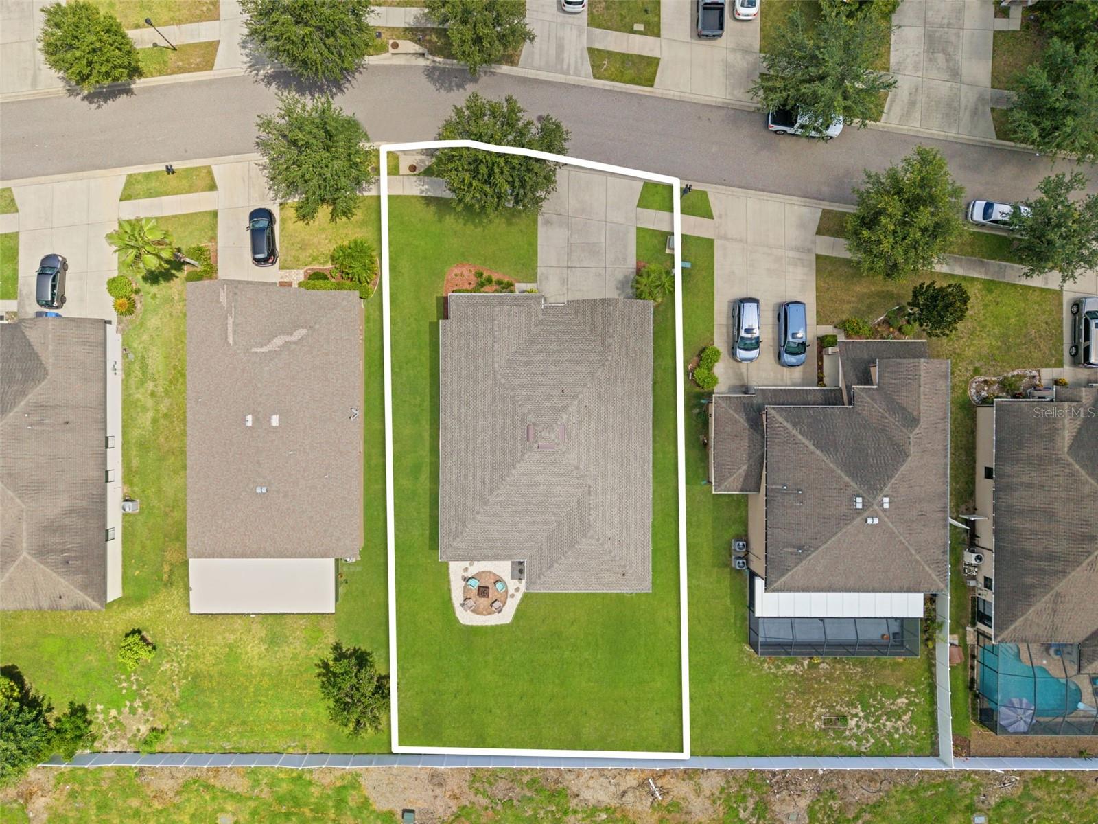 2226 LANDSIDE DR