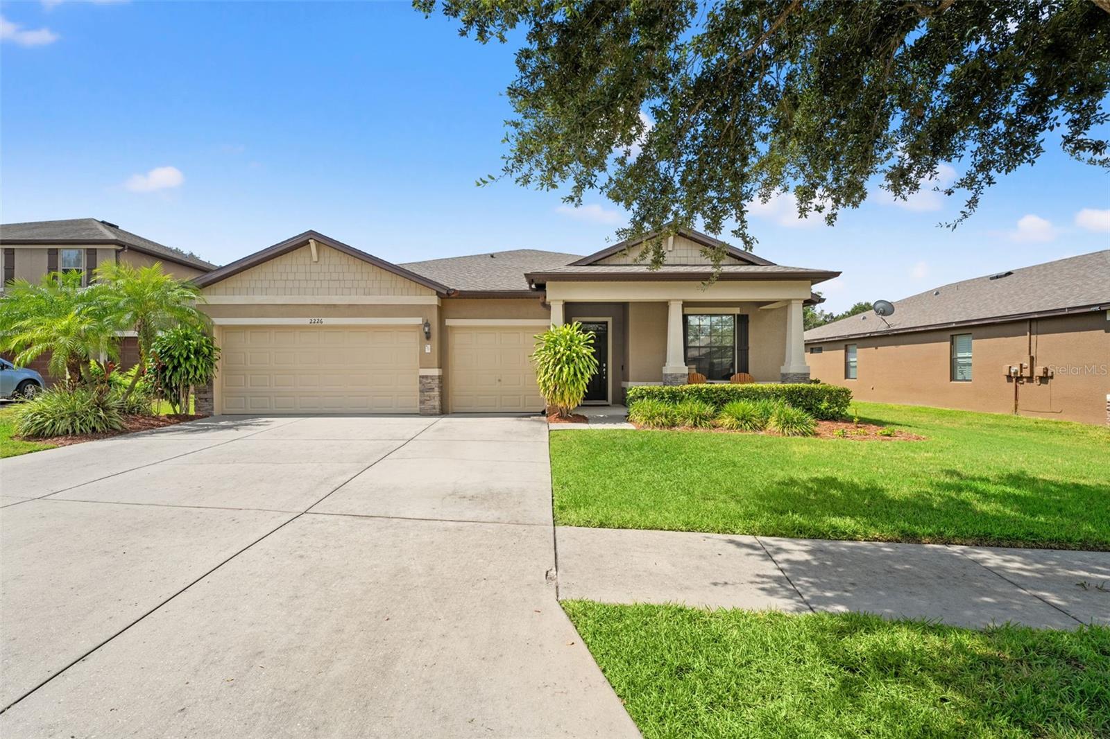 2226 LANDSIDE DR