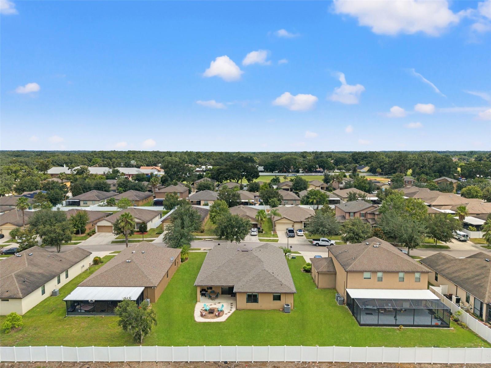 2226 LANDSIDE DR