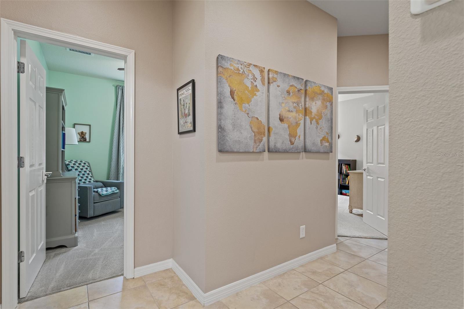 2226 LANDSIDE DR