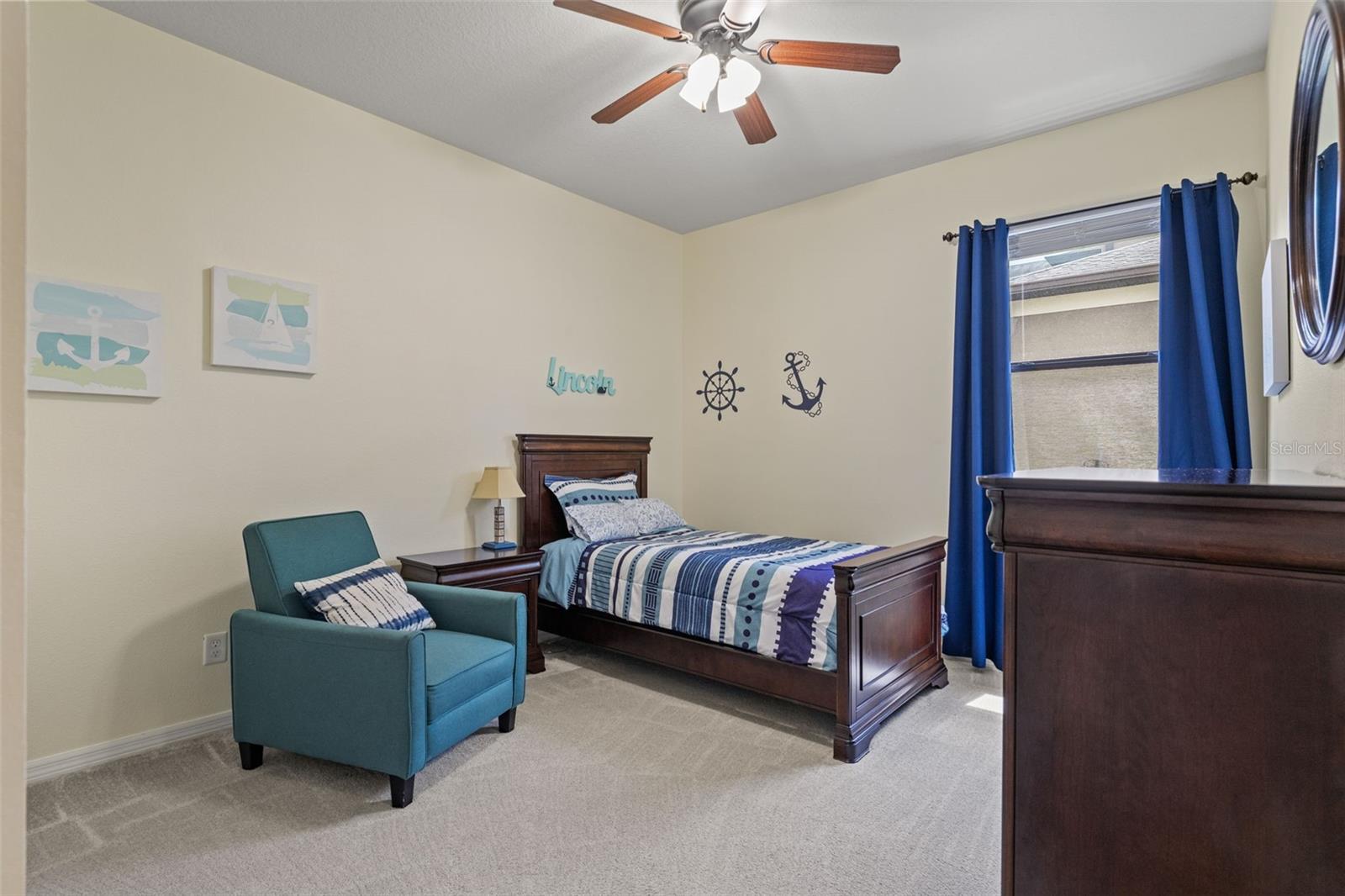2226 LANDSIDE DR