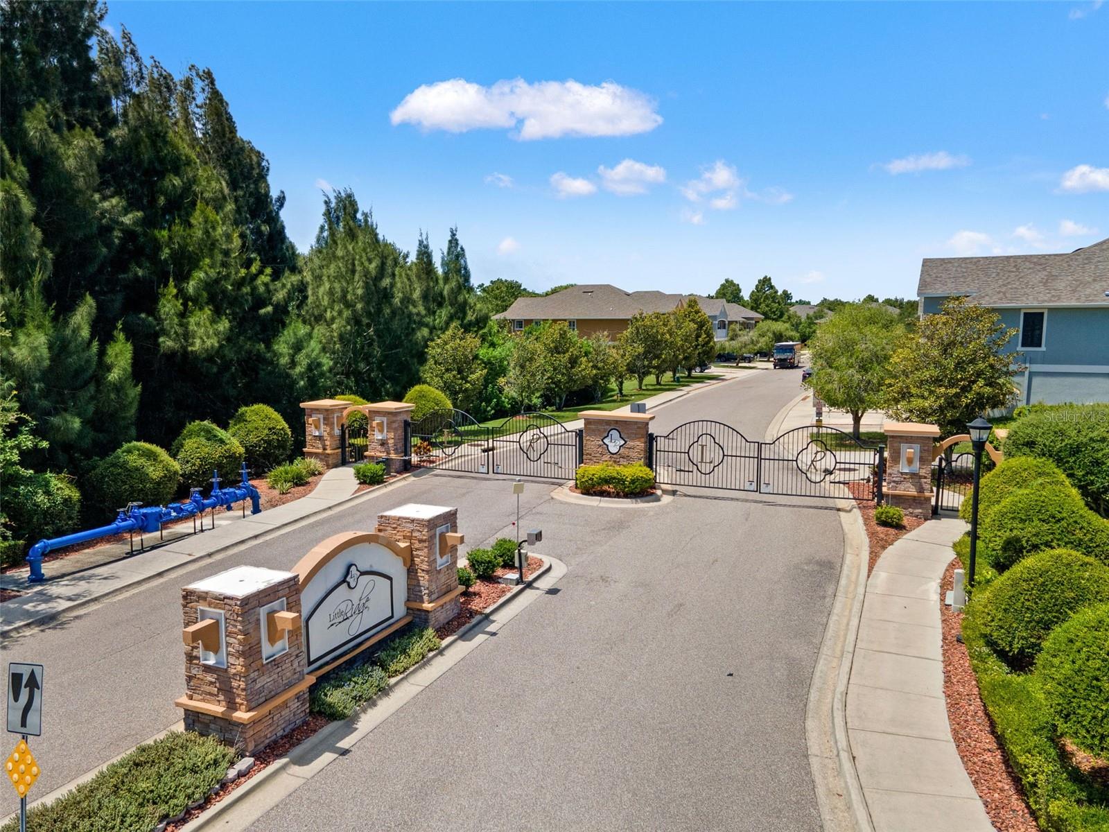 8405 BLUE ROCK DR