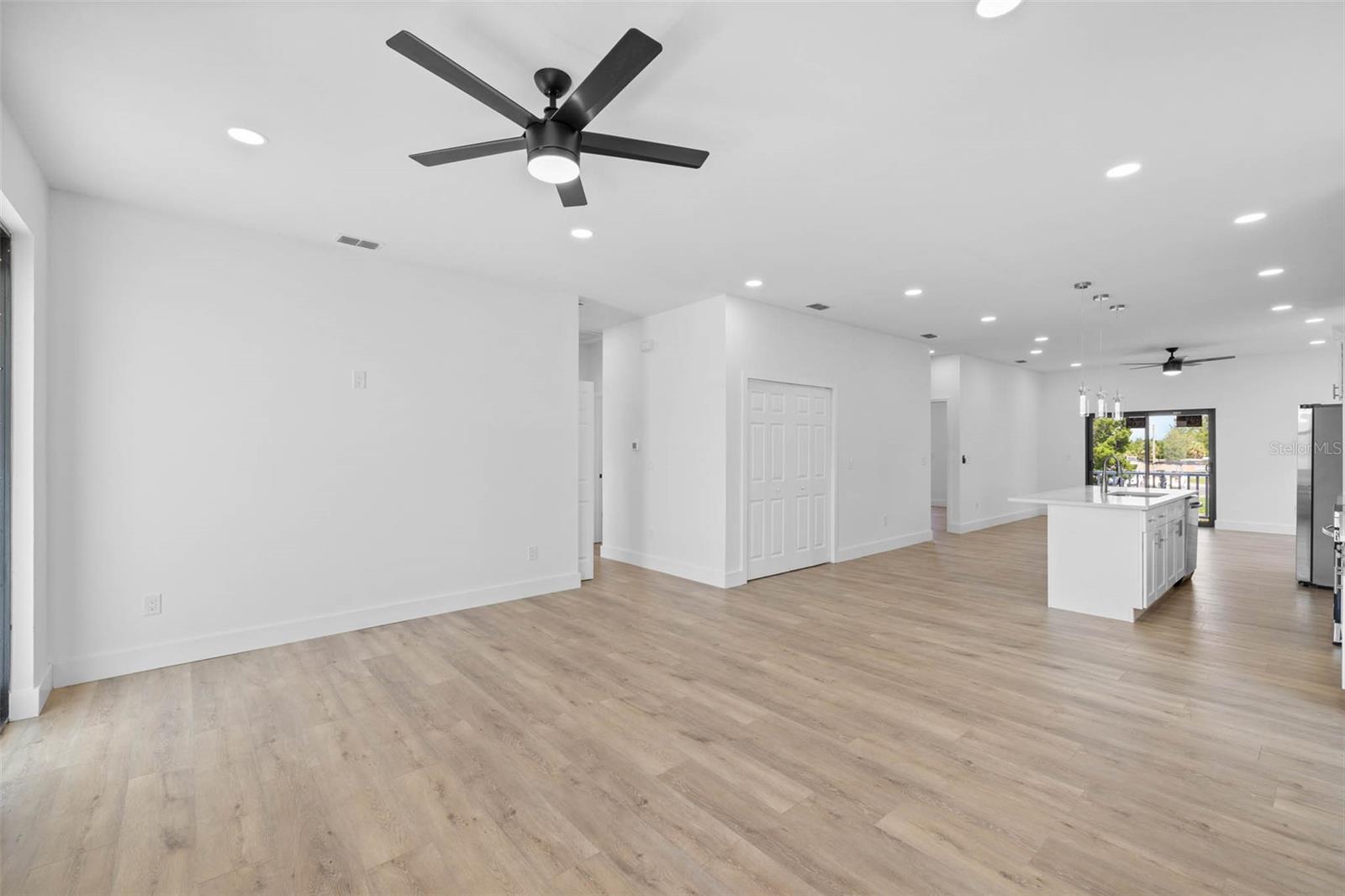 3368 FERNLEAF DR