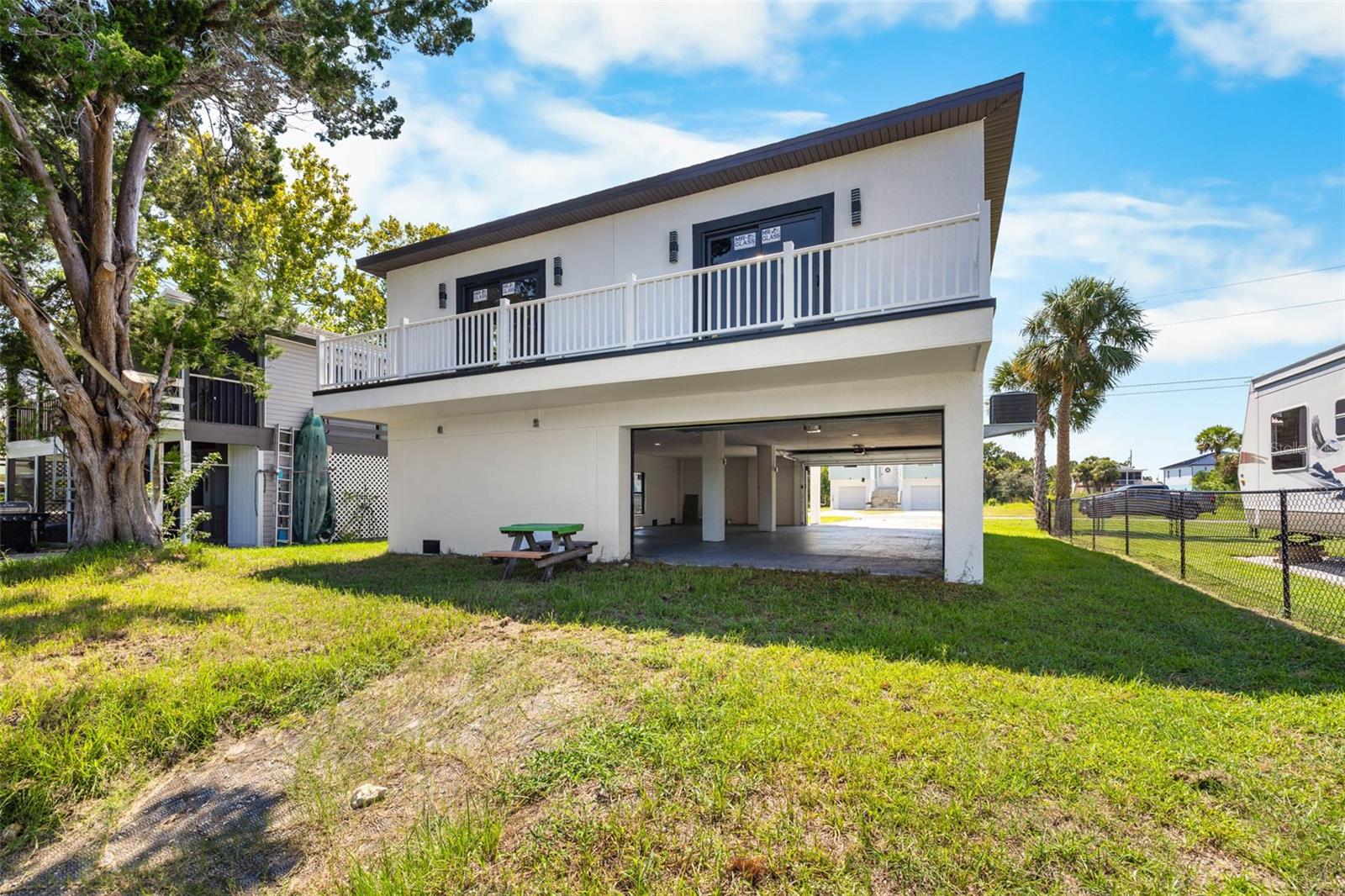 3368 FERNLEAF DR