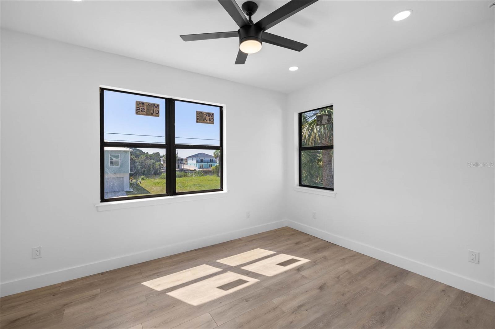 3368 FERNLEAF DR