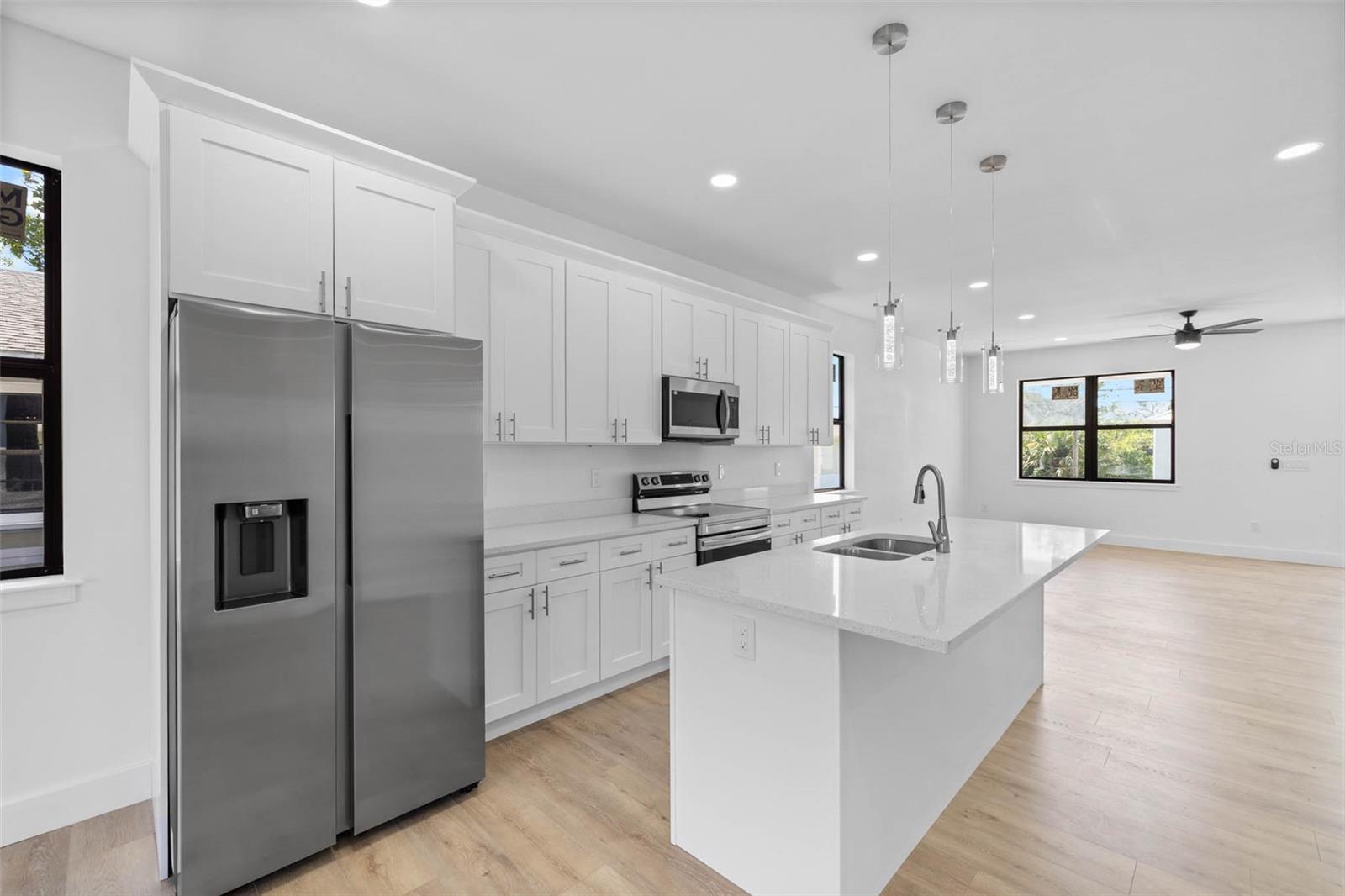 3368 FERNLEAF DR