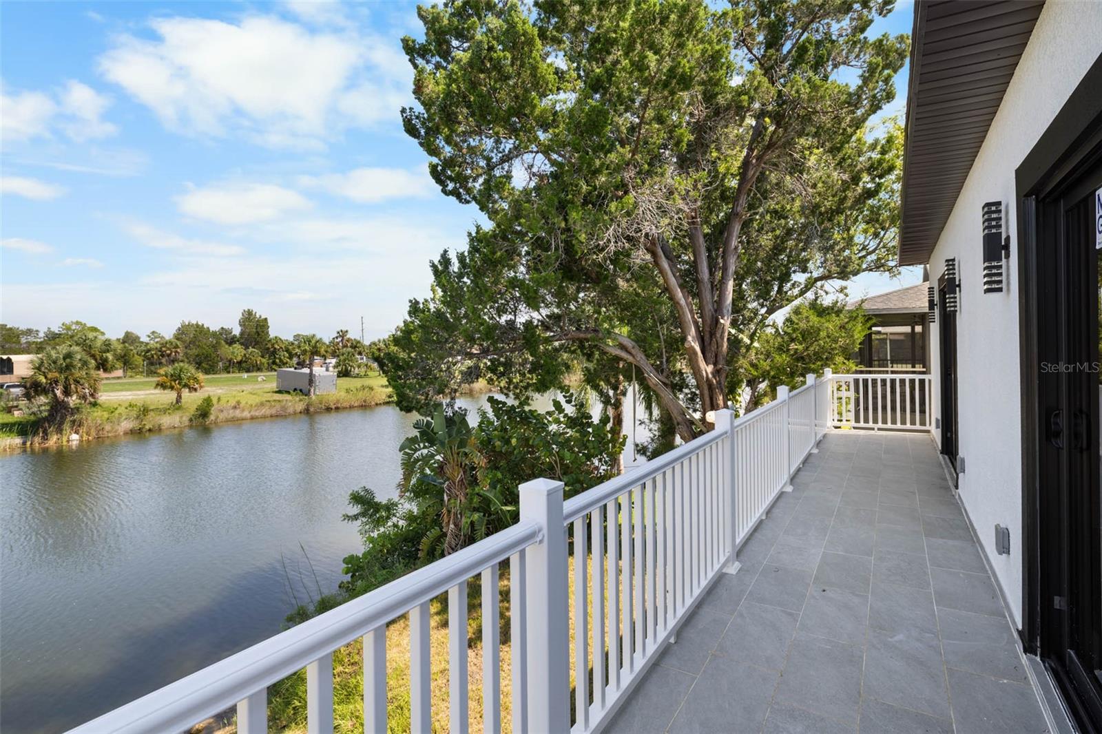 3368 FERNLEAF DR