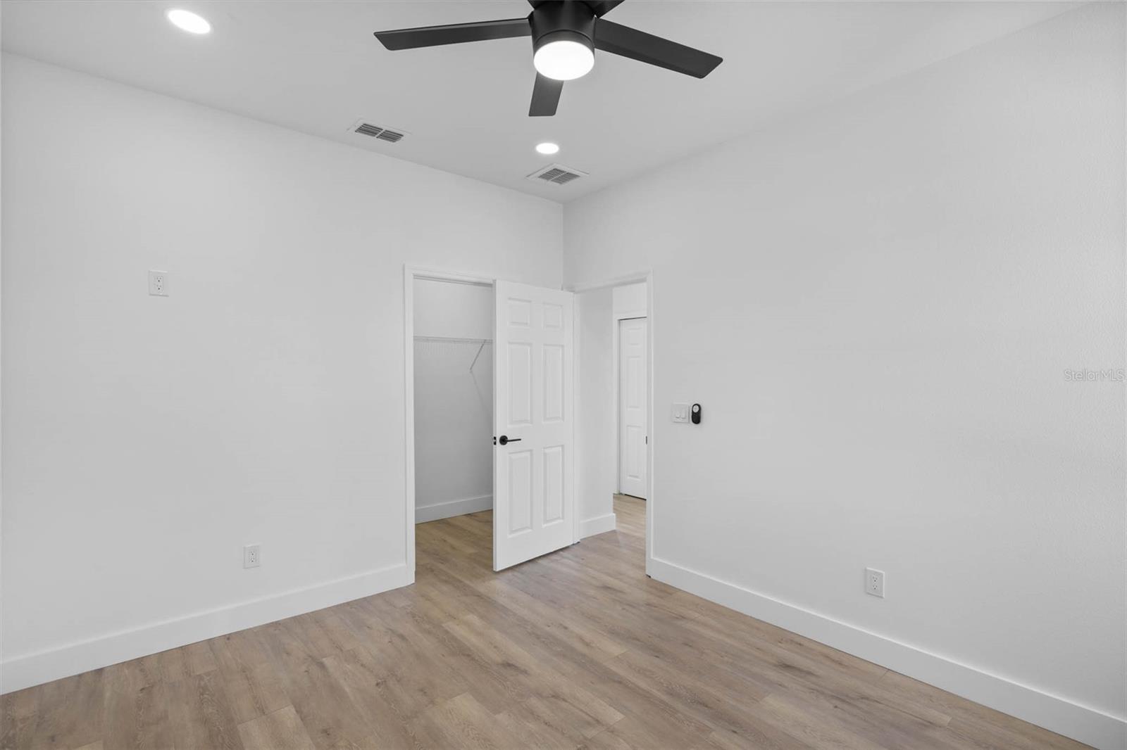 3368 FERNLEAF DR
