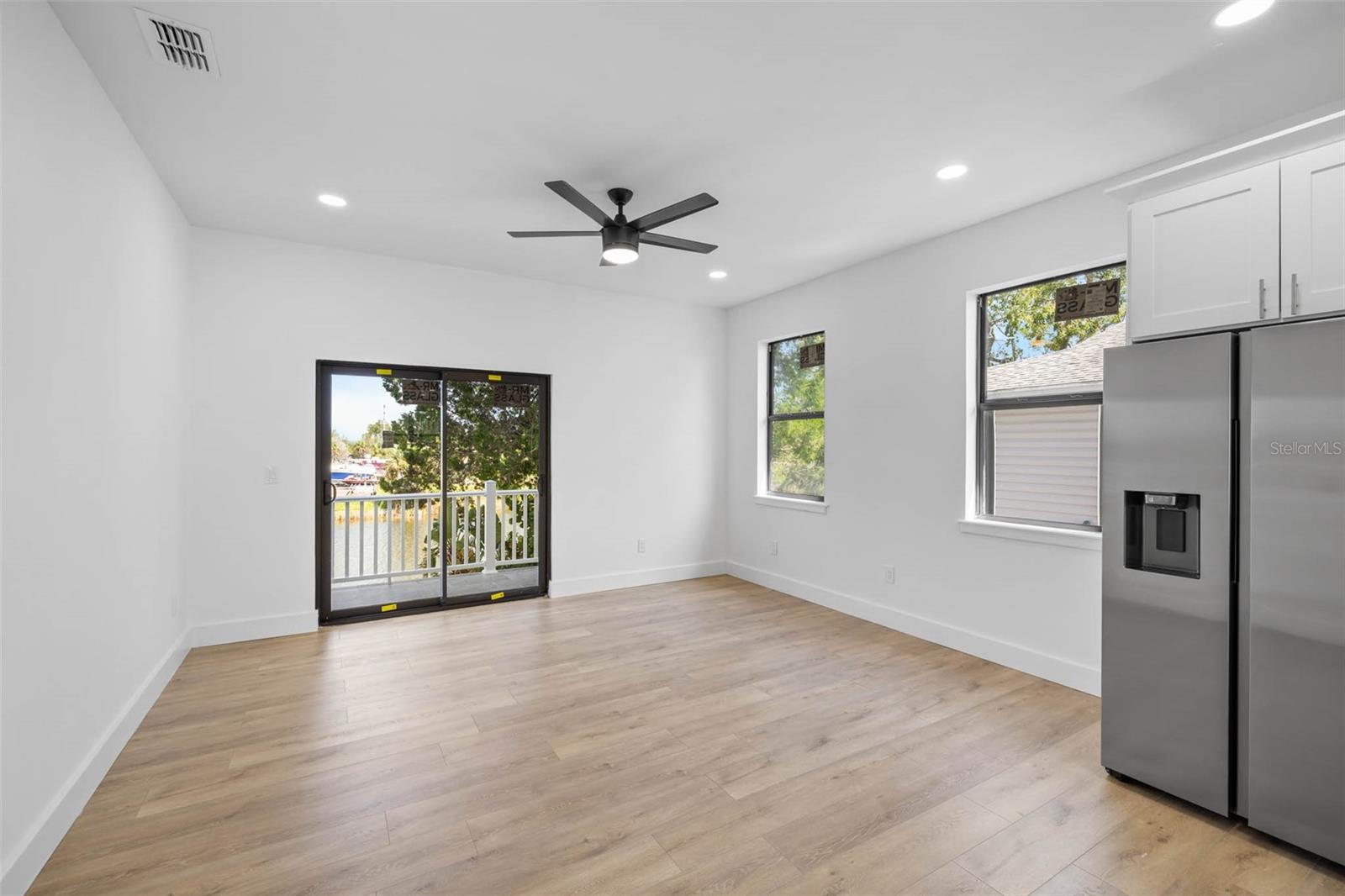 3368 FERNLEAF DR
