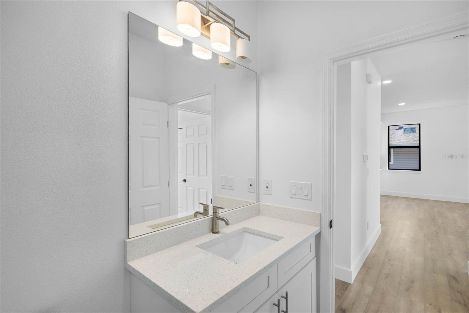 3368 FERNLEAF DR
