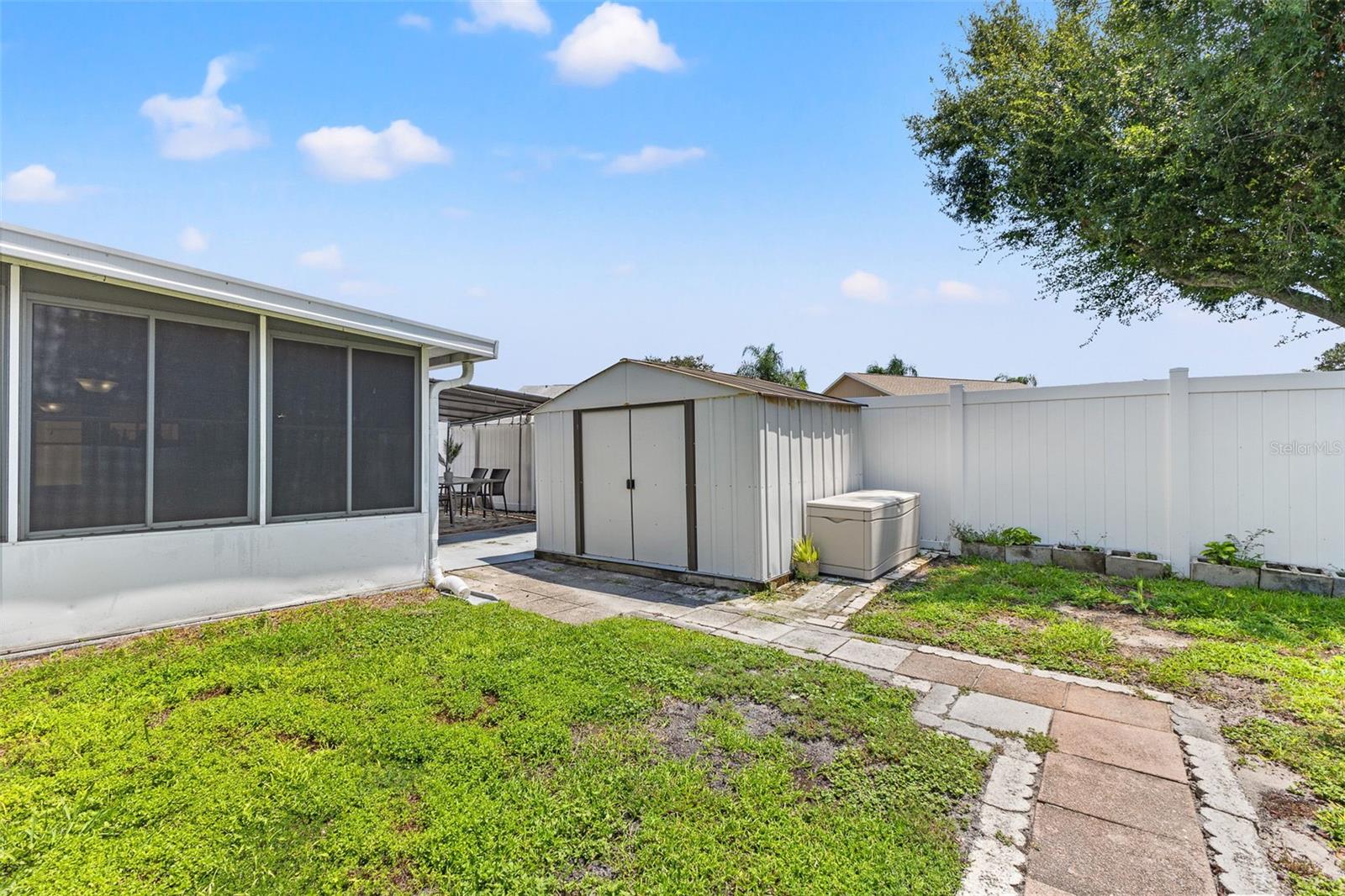8801 CHESTERTON PL
