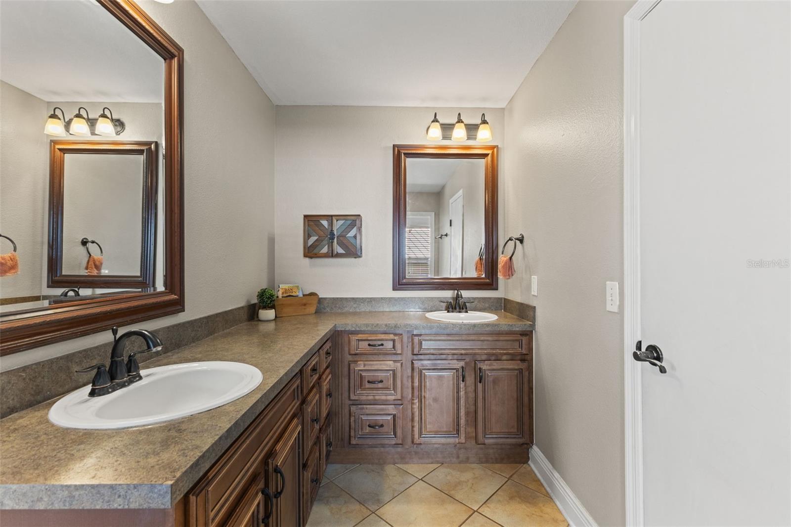 3416 CYPRESS HEAD CT