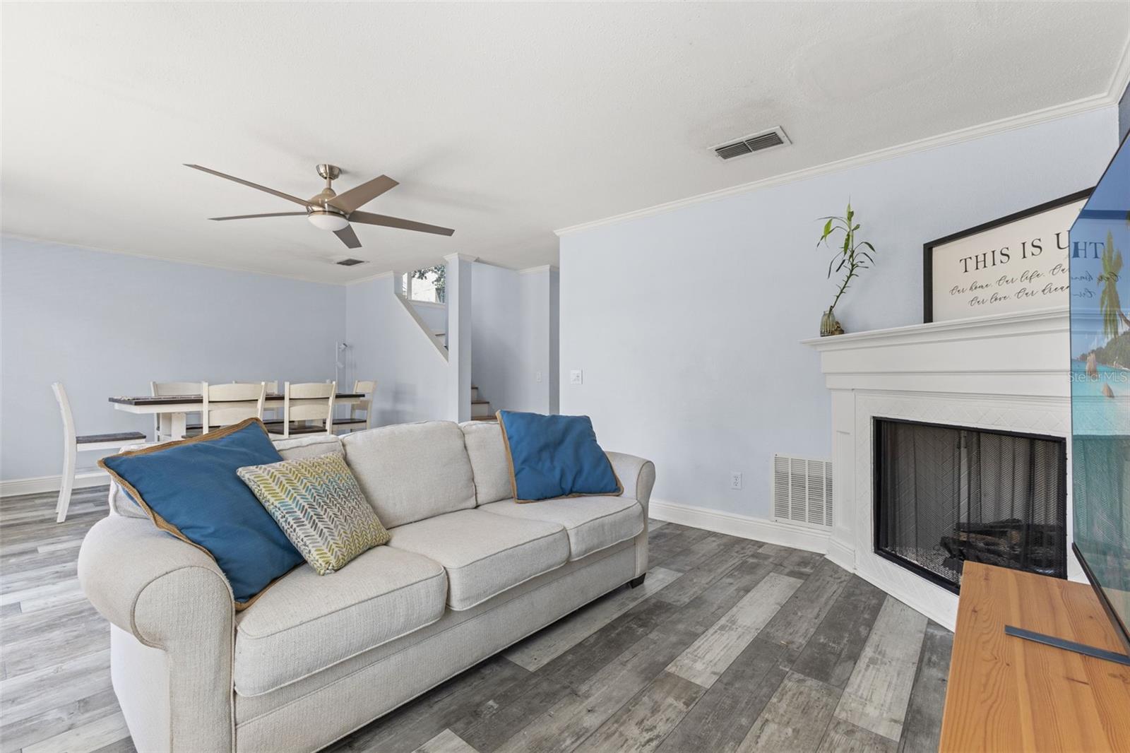 3416 CYPRESS HEAD CT