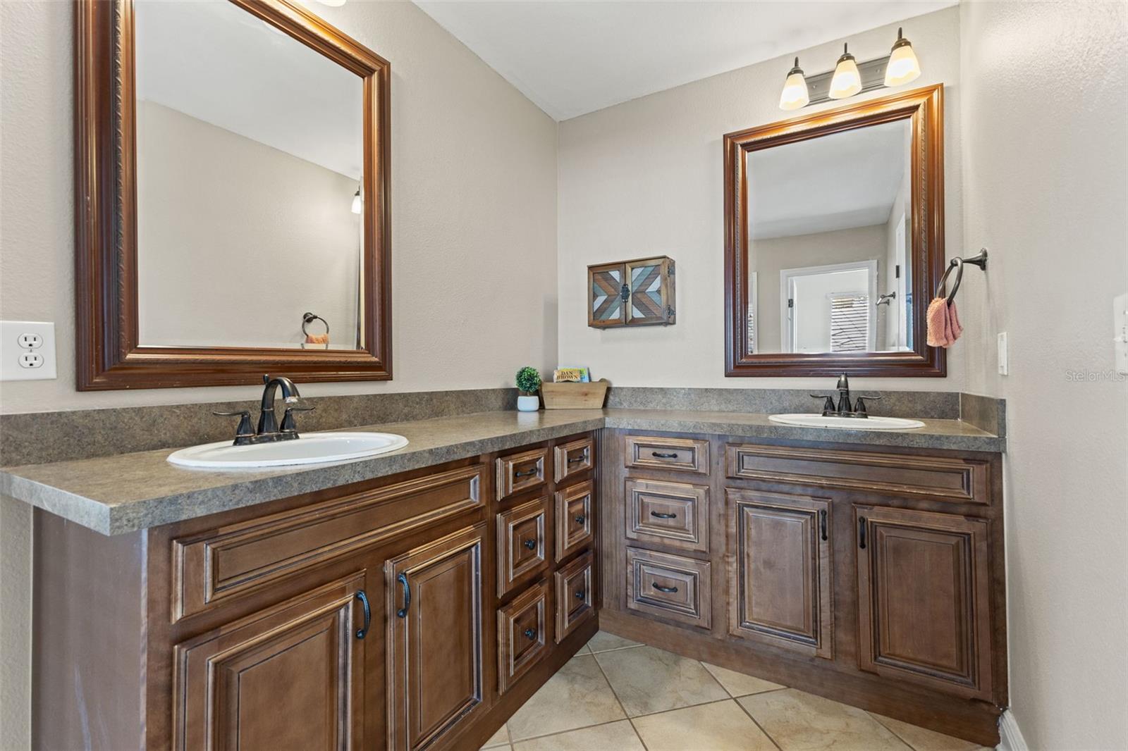 3416 CYPRESS HEAD CT