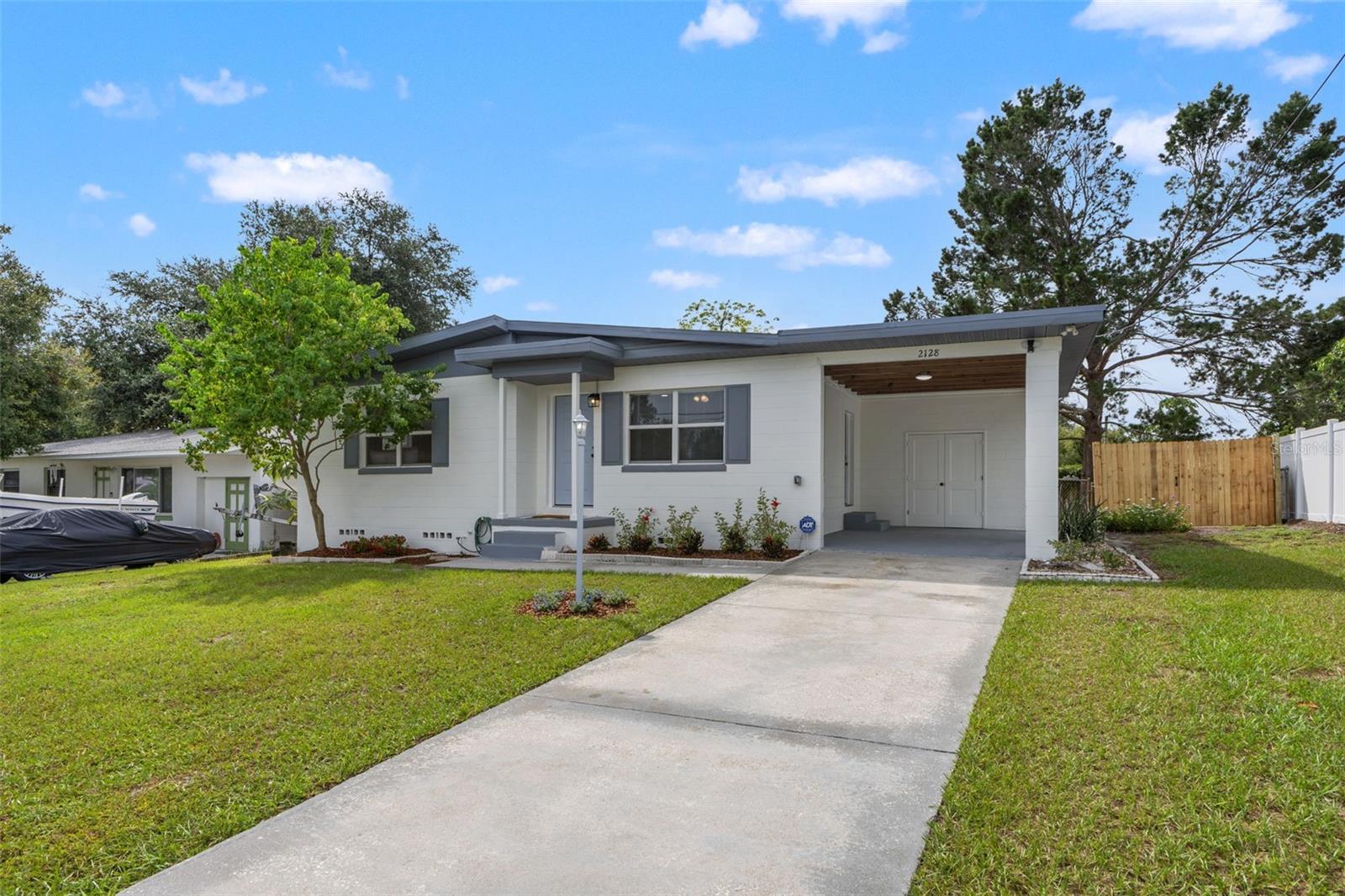 2128 W ELM ST