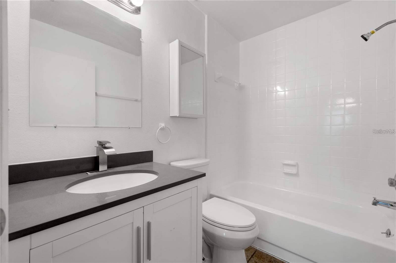 4004 DREAM OAK PL #203