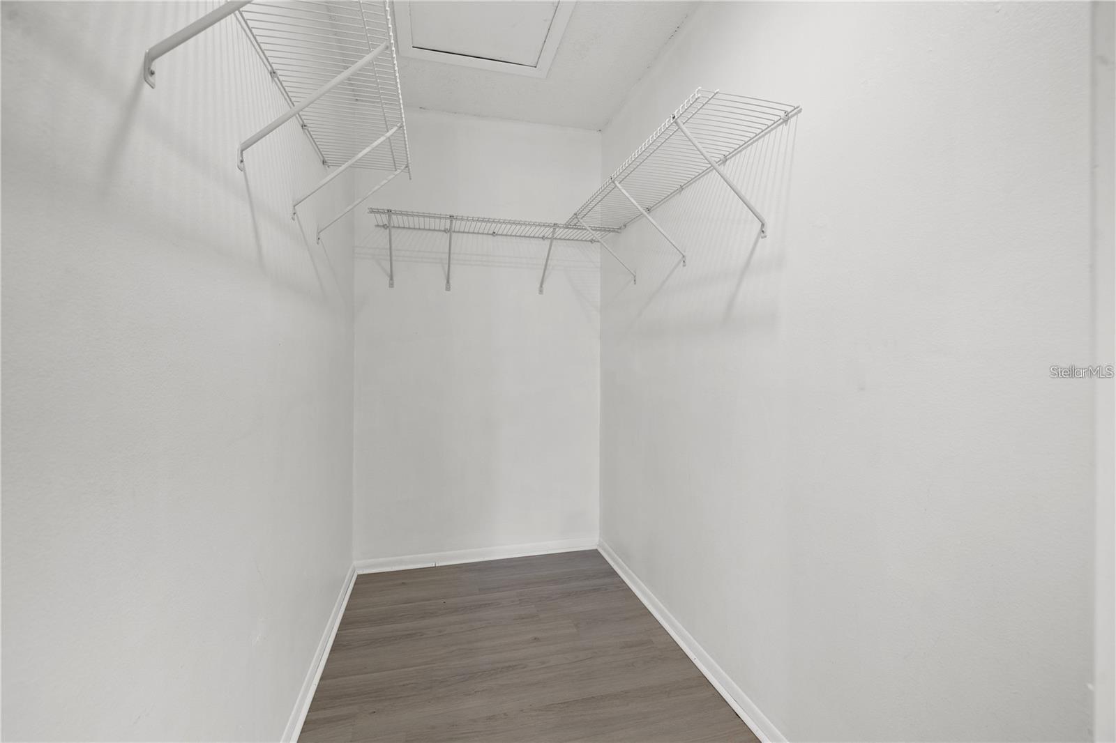 4004 DREAM OAK PL #203