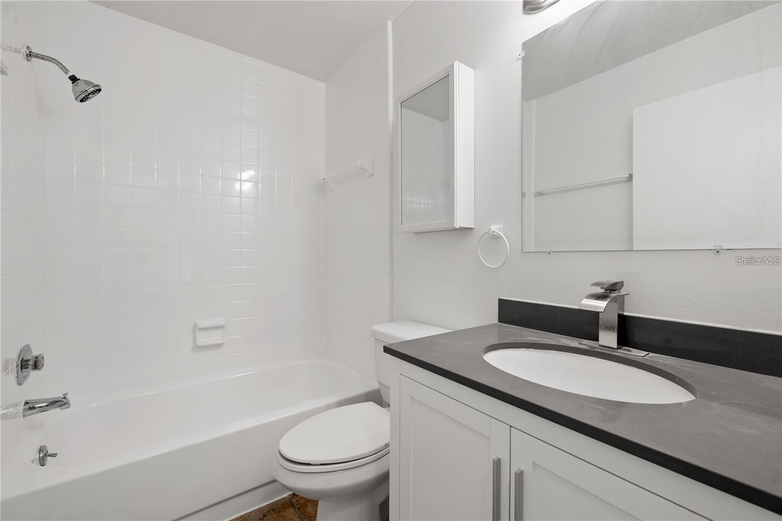 4004 DREAM OAK PL #203