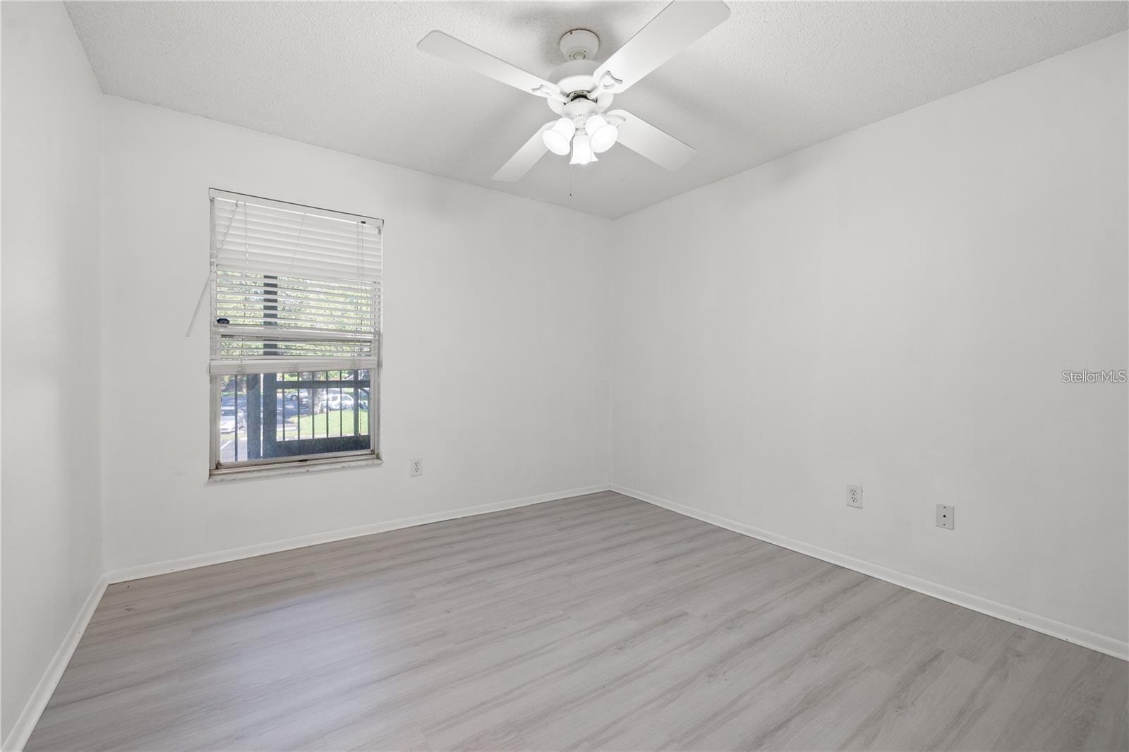 4004 DREAM OAK PL #203