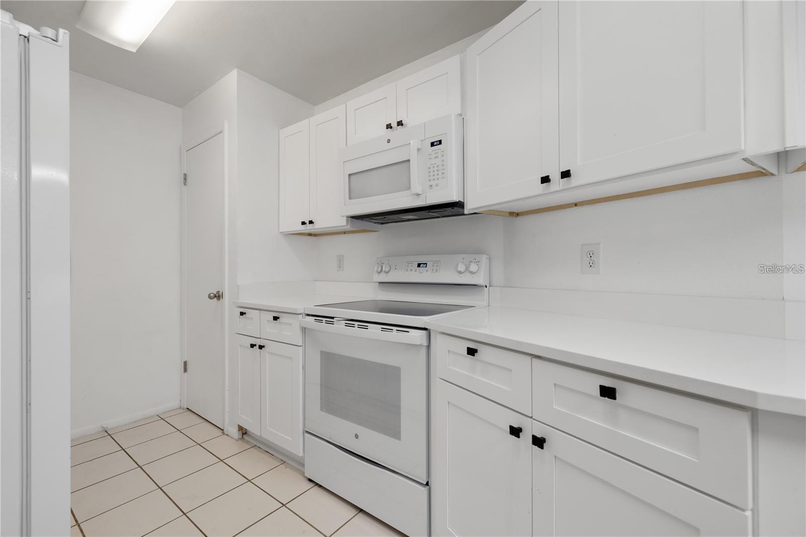 4004 DREAM OAK PL #203