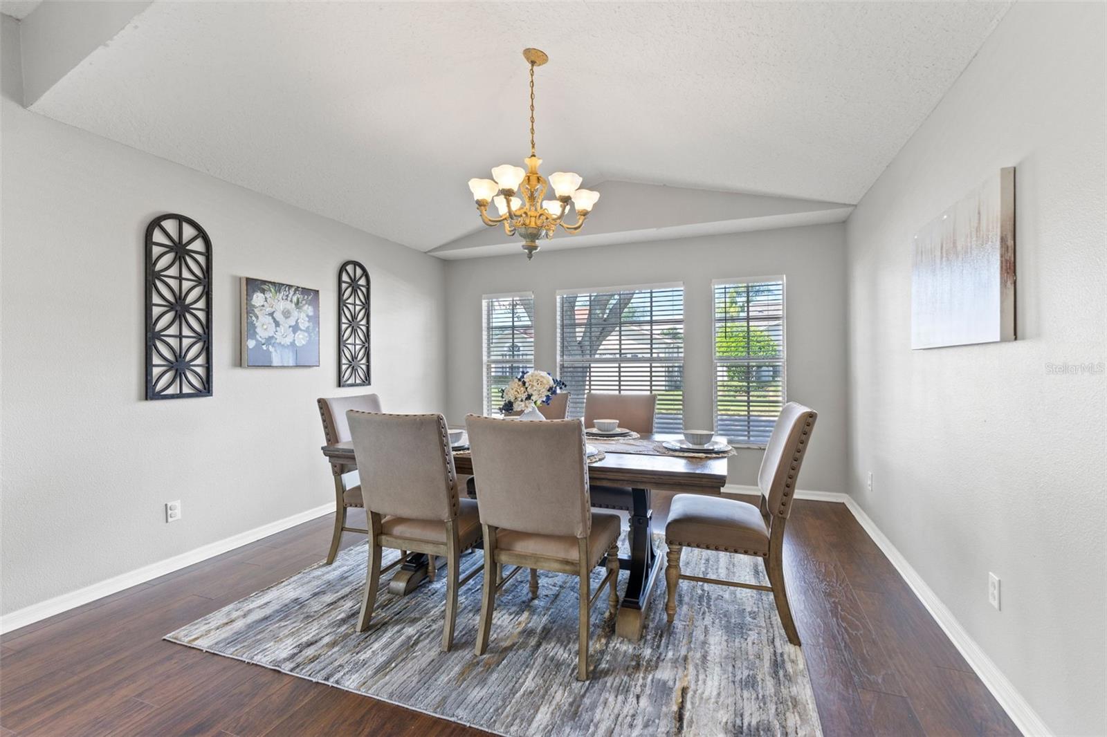 7949 FLORADORA DR