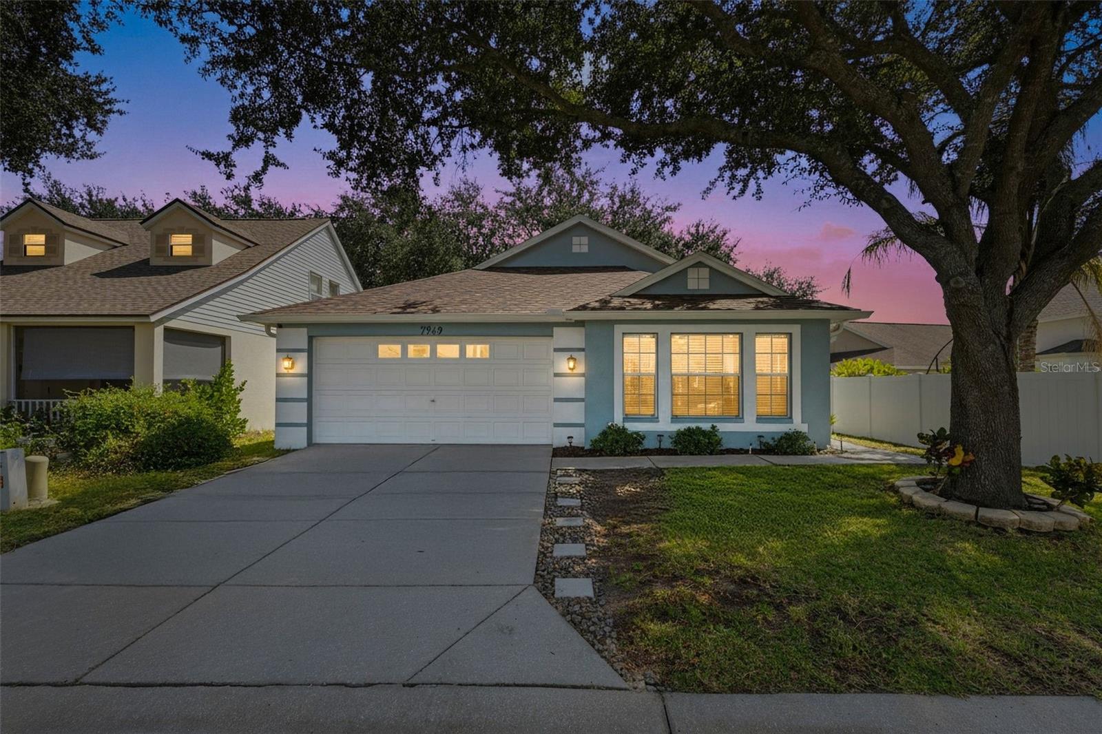 7949 FLORADORA DR