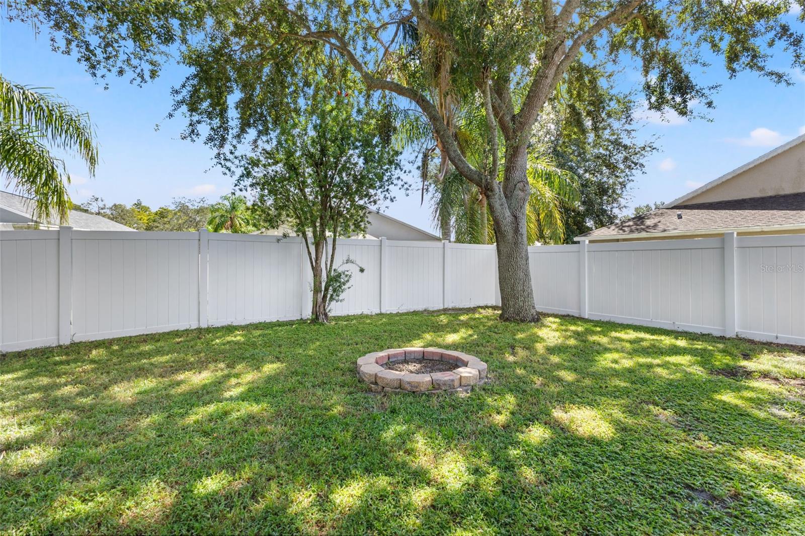 7949 FLORADORA DR
