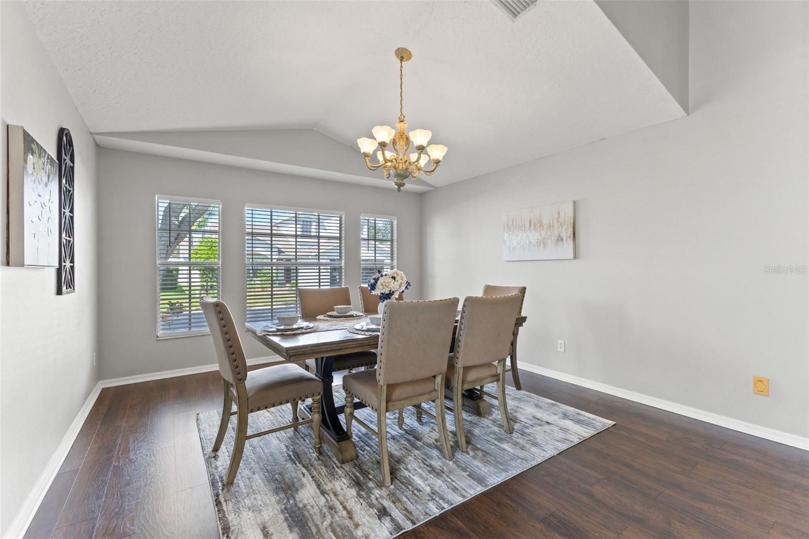 7949 FLORADORA DR