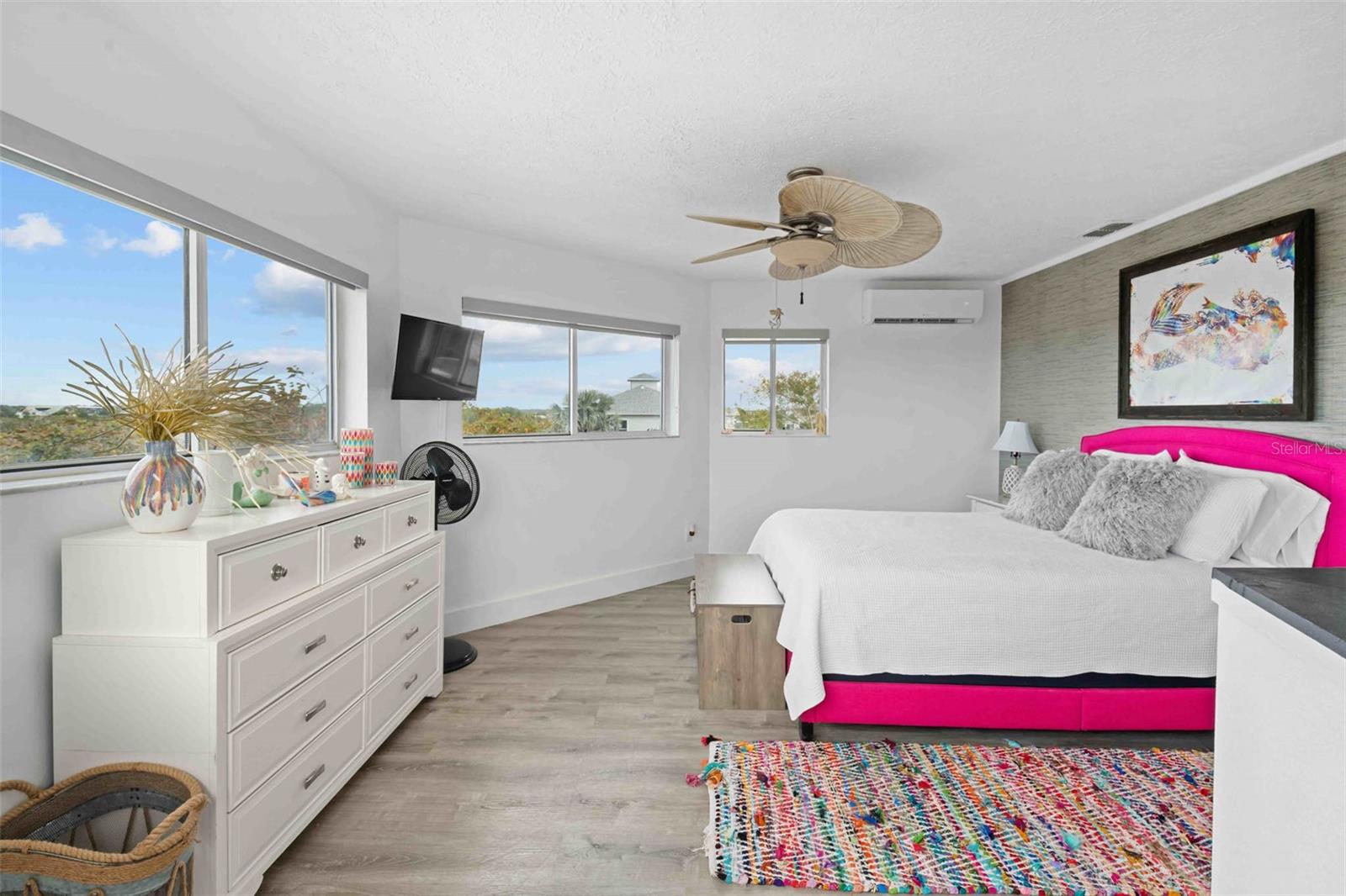 3460 CRAPE MYRTLE DR