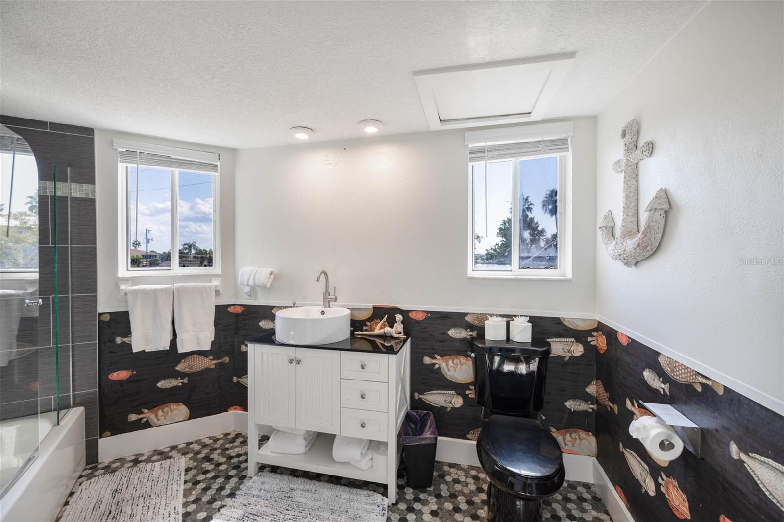 3460 CRAPE MYRTLE DR