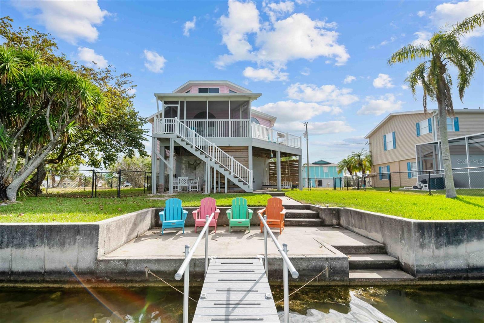 3460 CRAPE MYRTLE DR