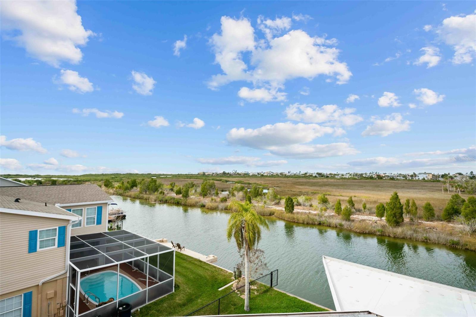 3460 CRAPE MYRTLE DR