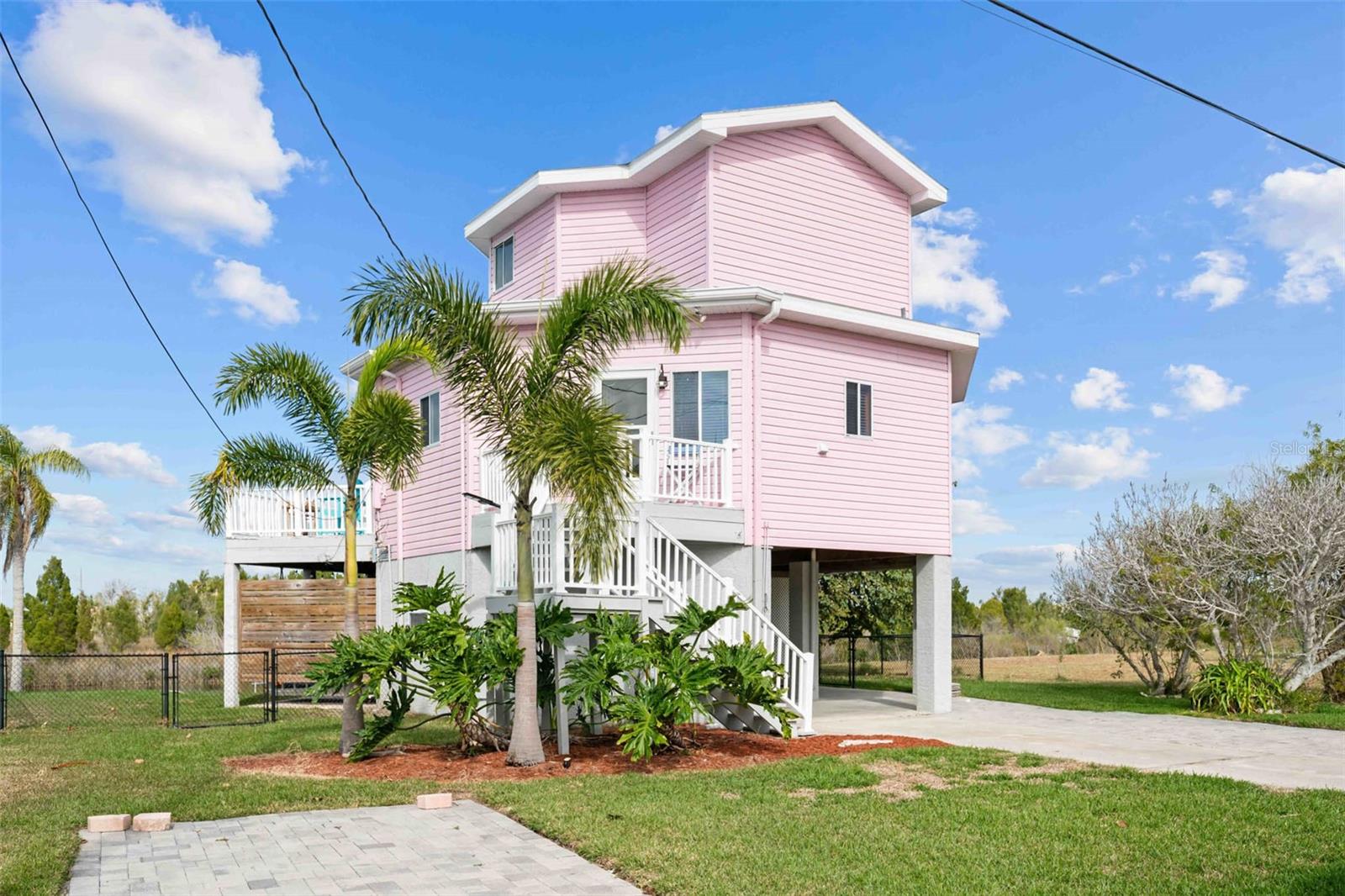 3460 CRAPE MYRTLE DR