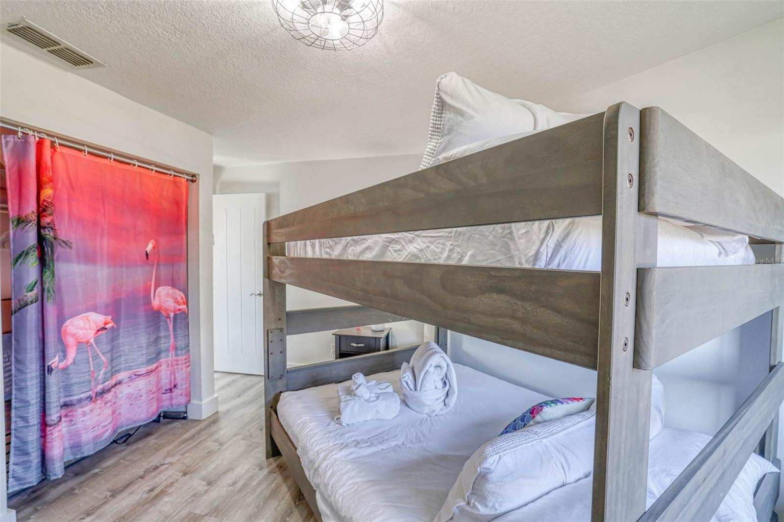 3460 CRAPE MYRTLE DR