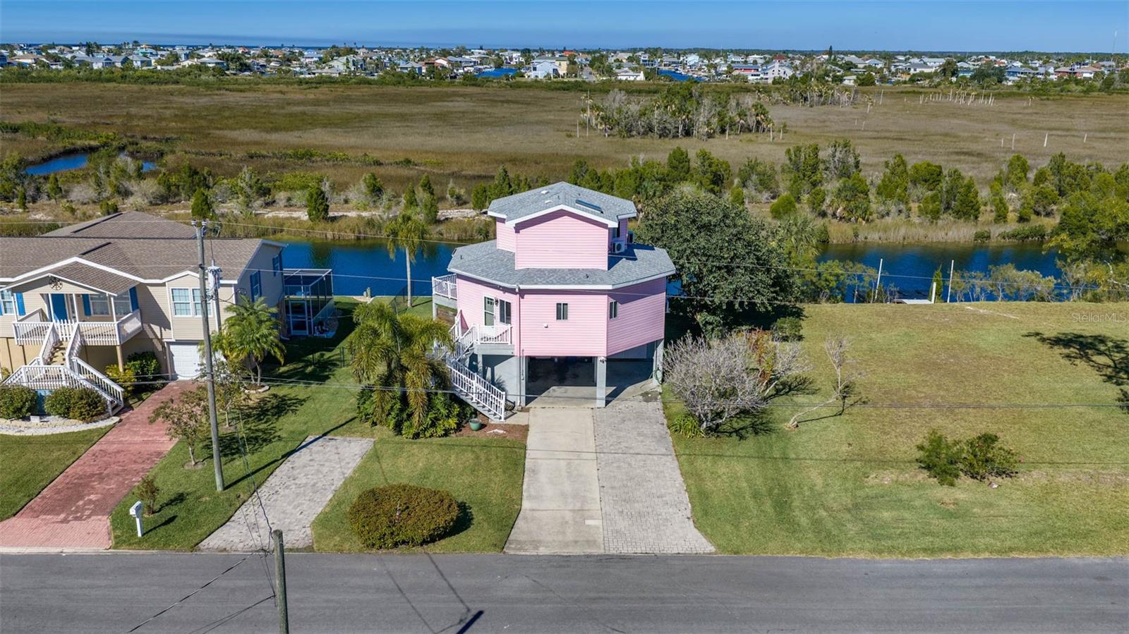 3460 CRAPE MYRTLE DR