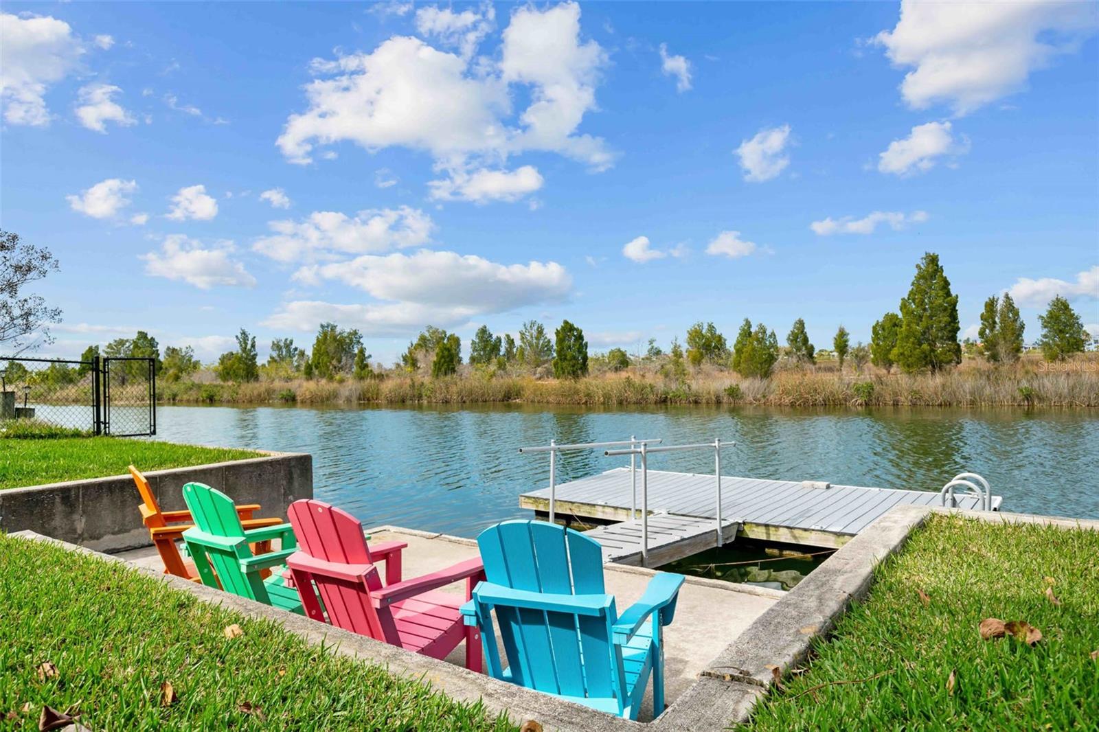 3460 CRAPE MYRTLE DR