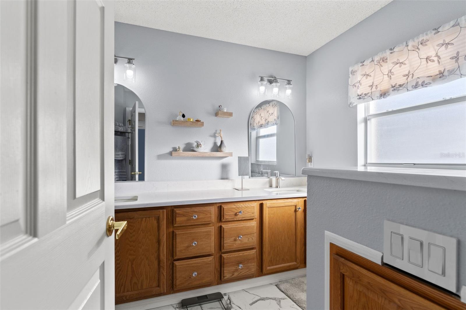 18041 WEBSTER GROVE DR