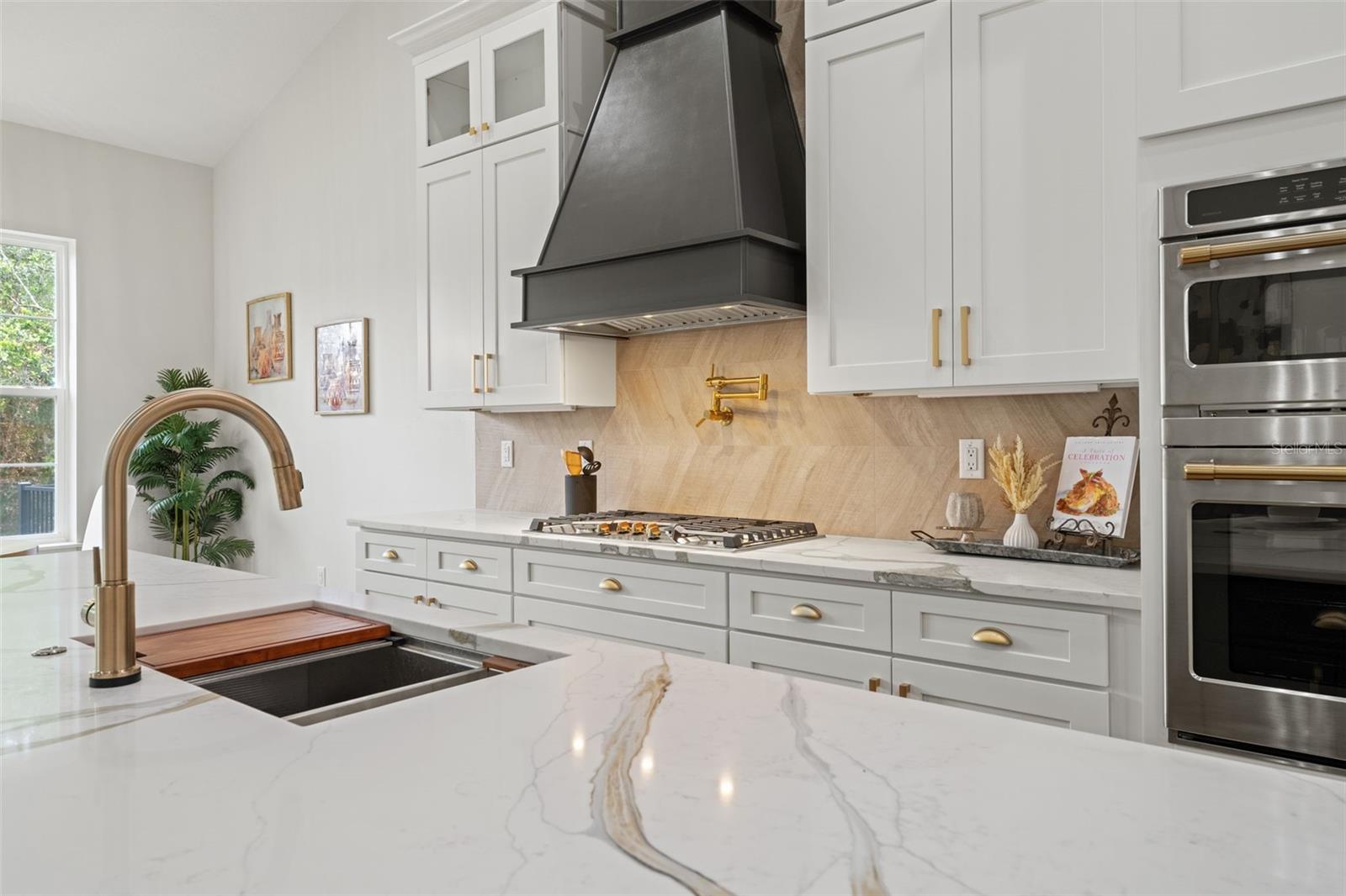 4522 MAJESTIC HILLS LOOP