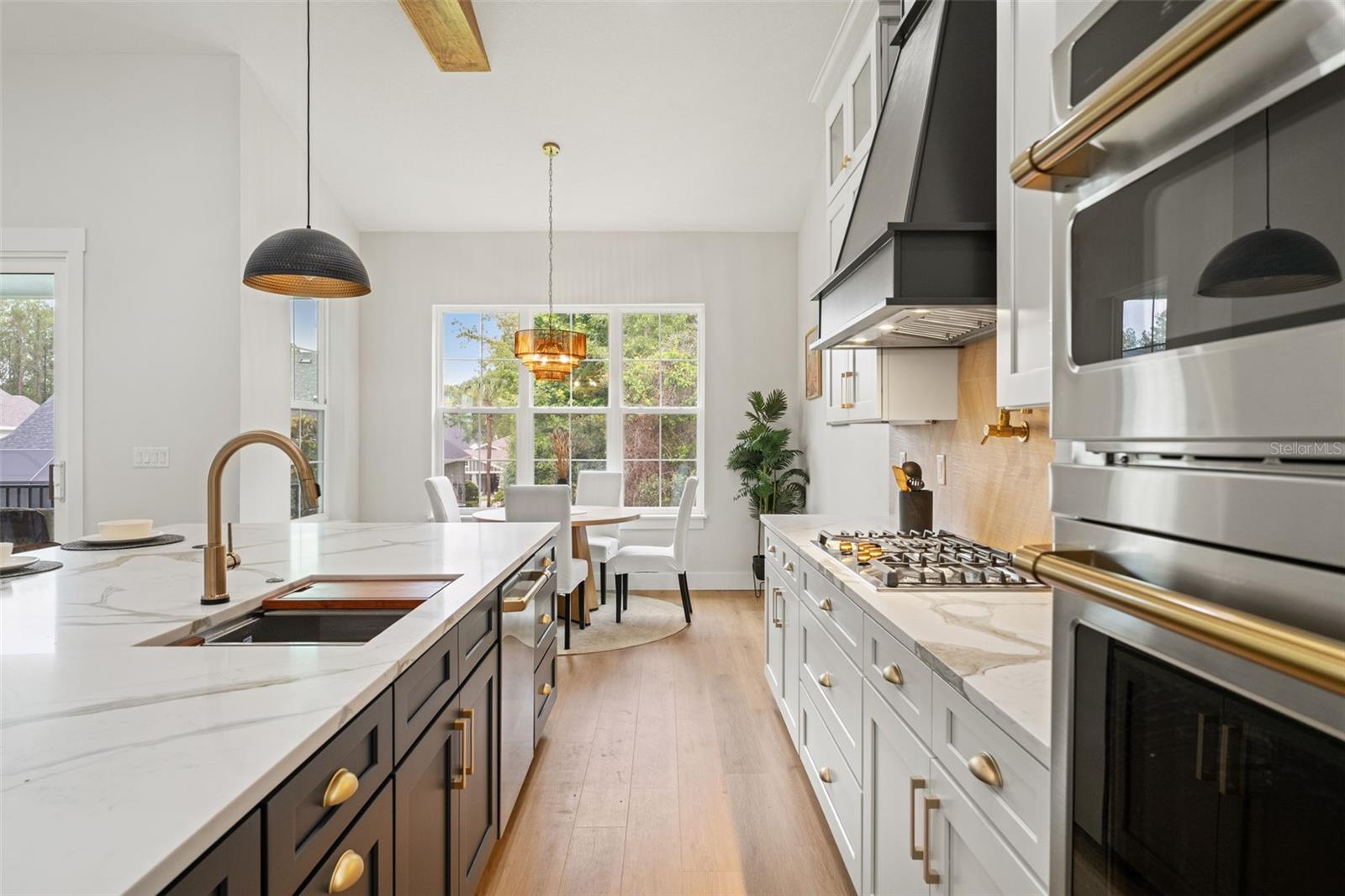 4522 MAJESTIC HILLS LOOP