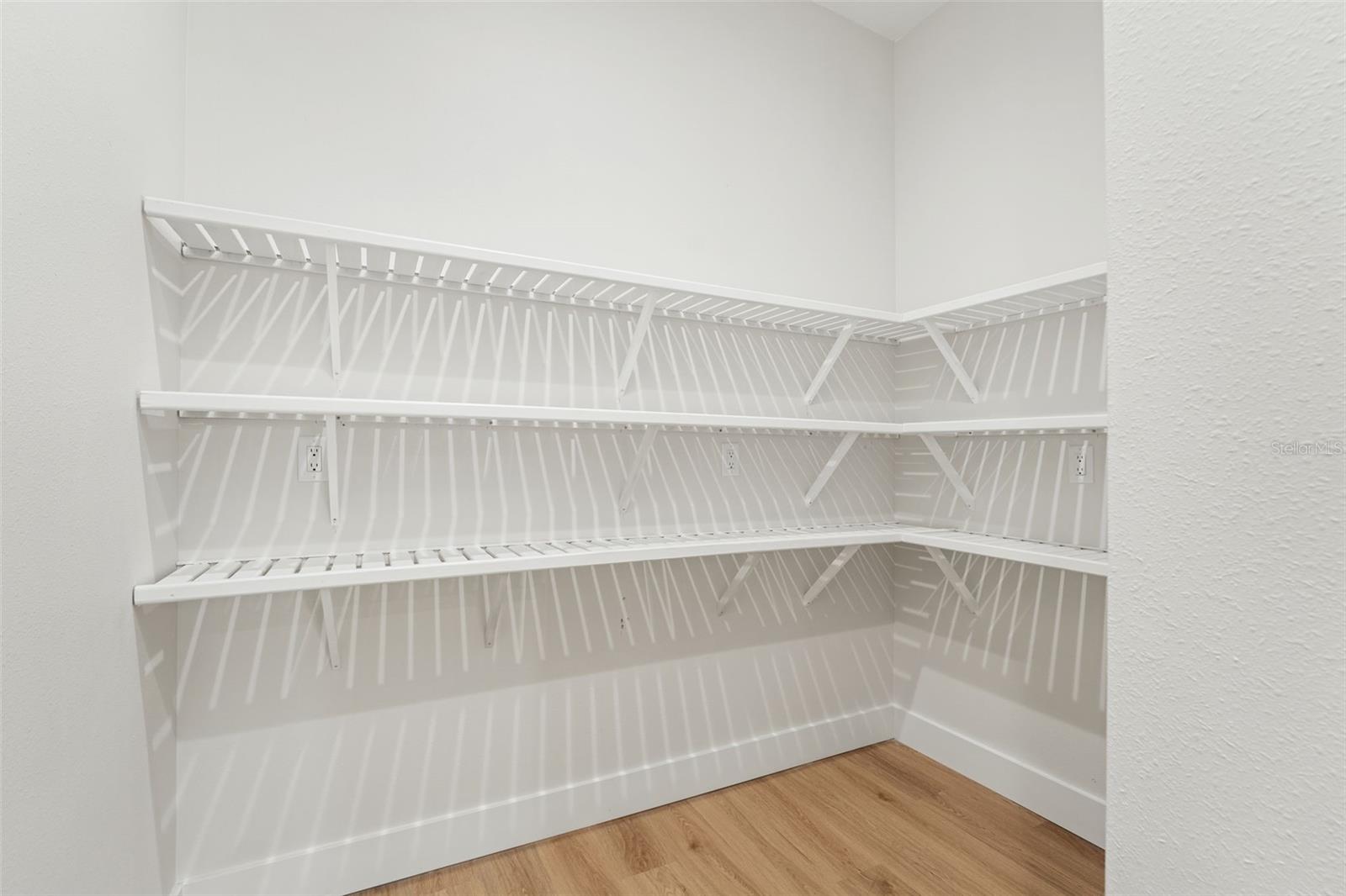 4522 MAJESTIC HILLS LOOP